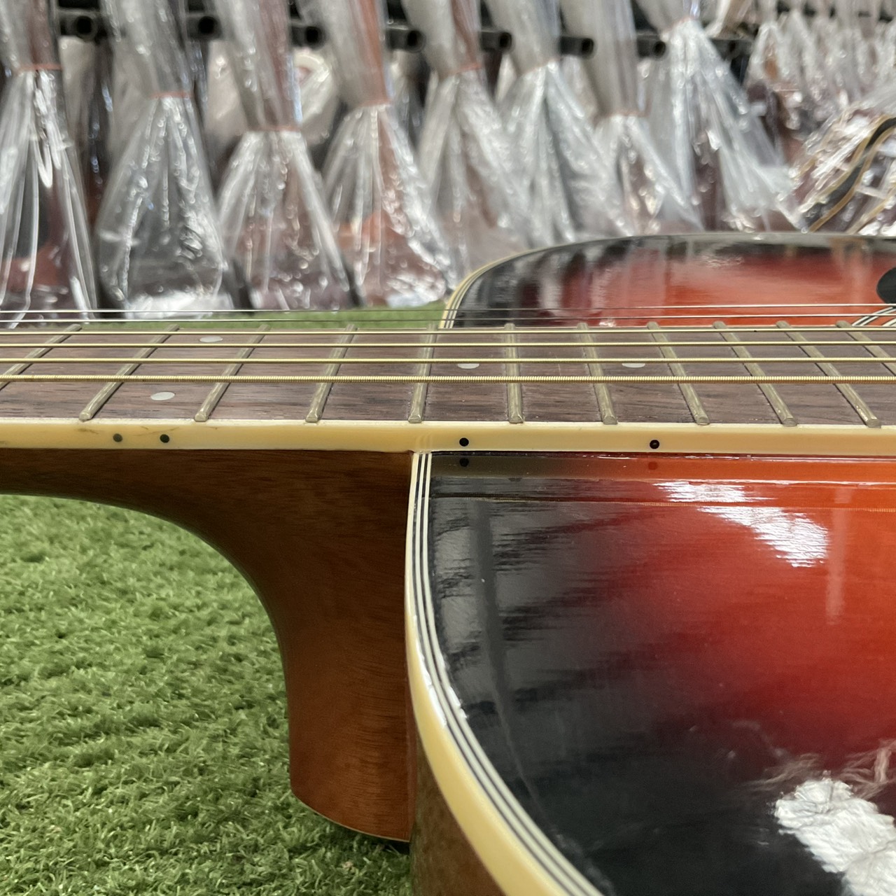 กีต้าร์โปร่ง Legend : WG-20 BS