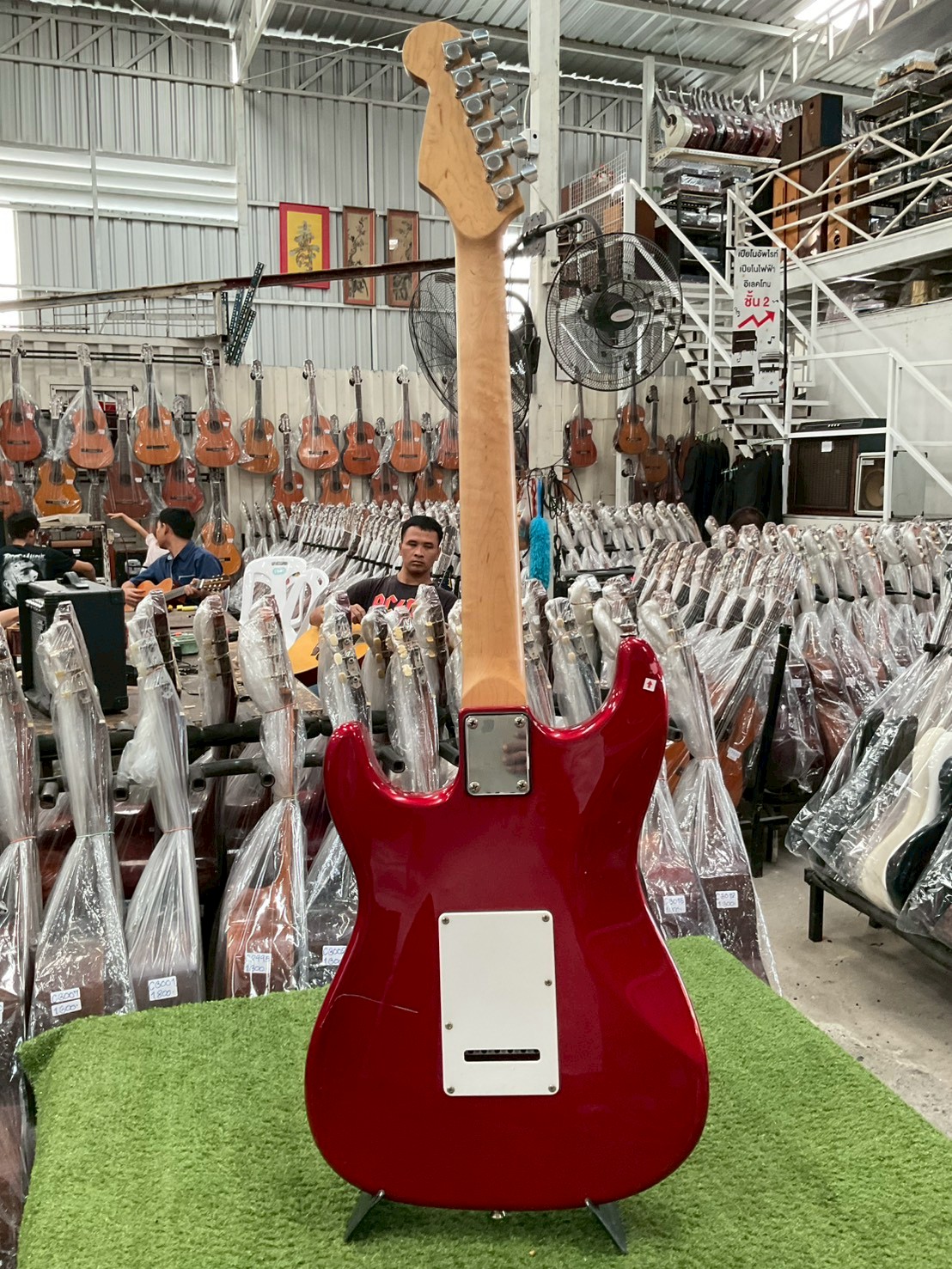 กีต้าร์ไฟฟ้า Legend