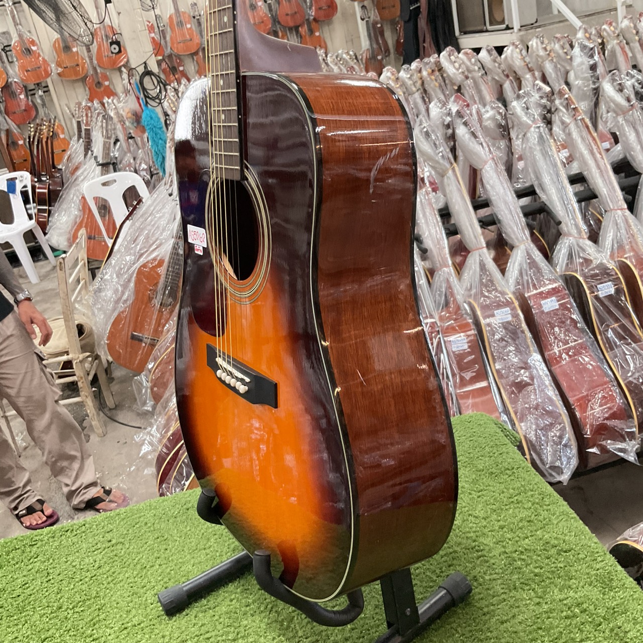 กีต้าร์โปร่ง MORRIS : MD-307LHTS (สำหรับมือซ้าย)