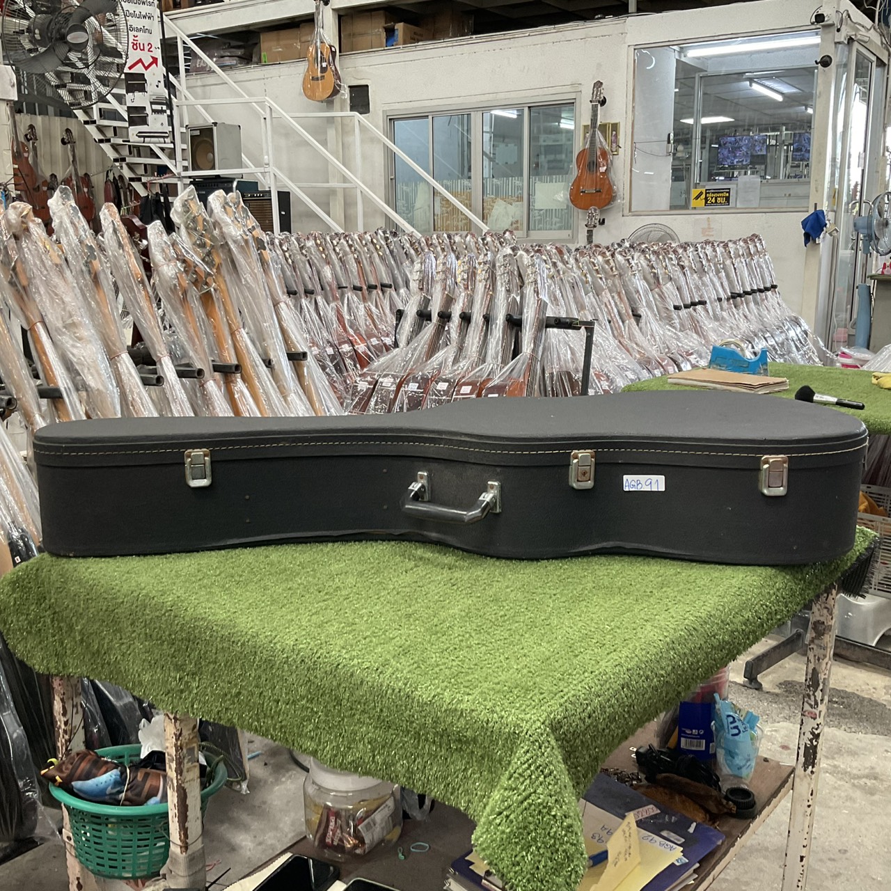 กล่องเคสกีต้าร์โปร่ง