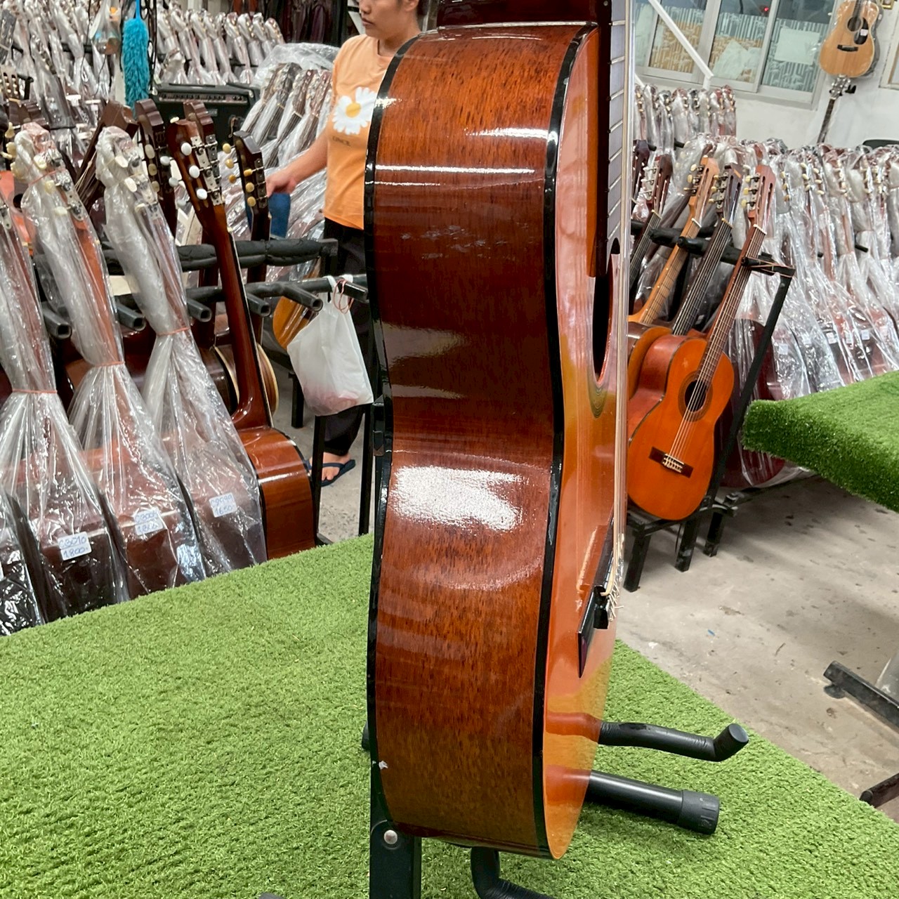 กีต้าร์คลาสสิค MONTANO : A-3