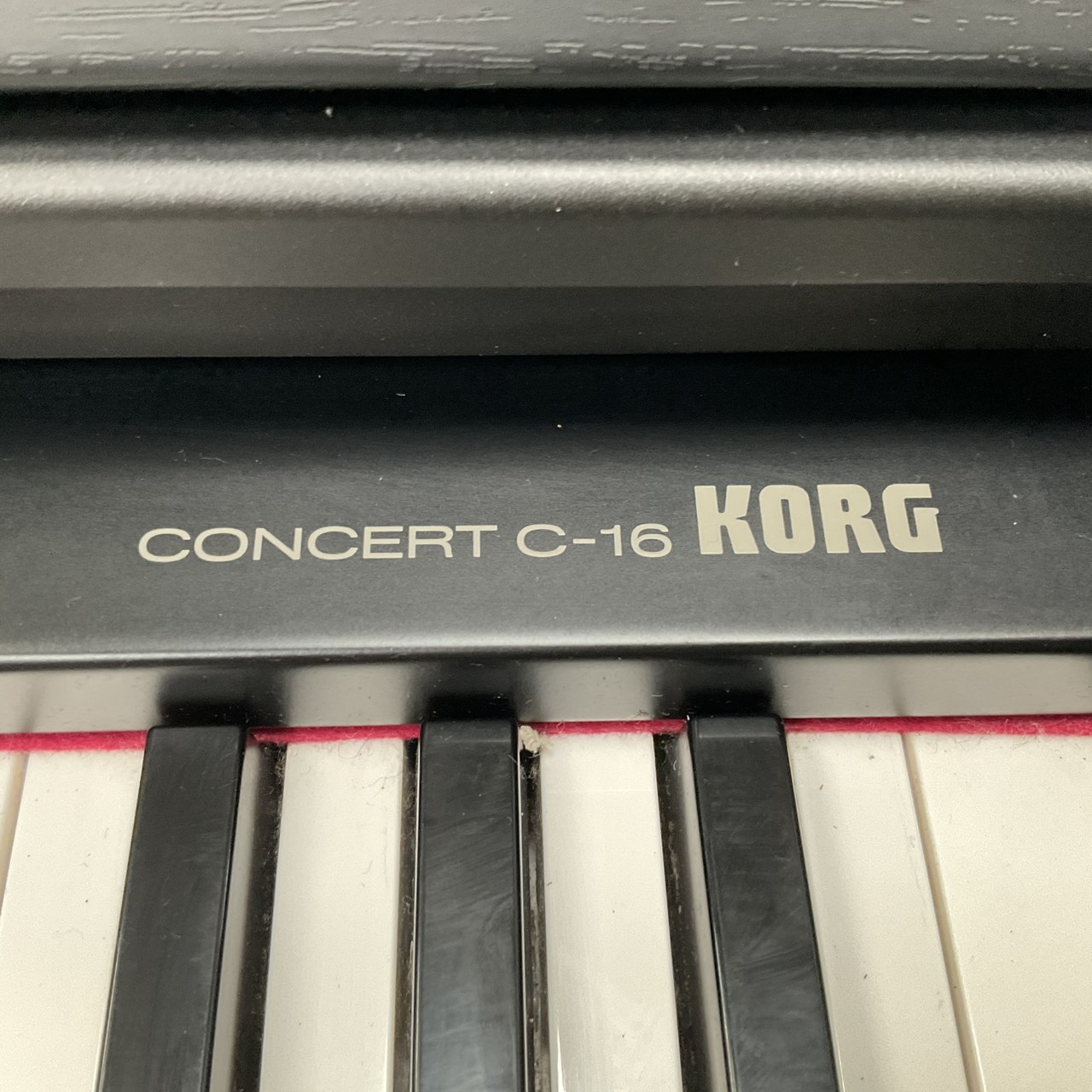 เปียโน KORG : C-16