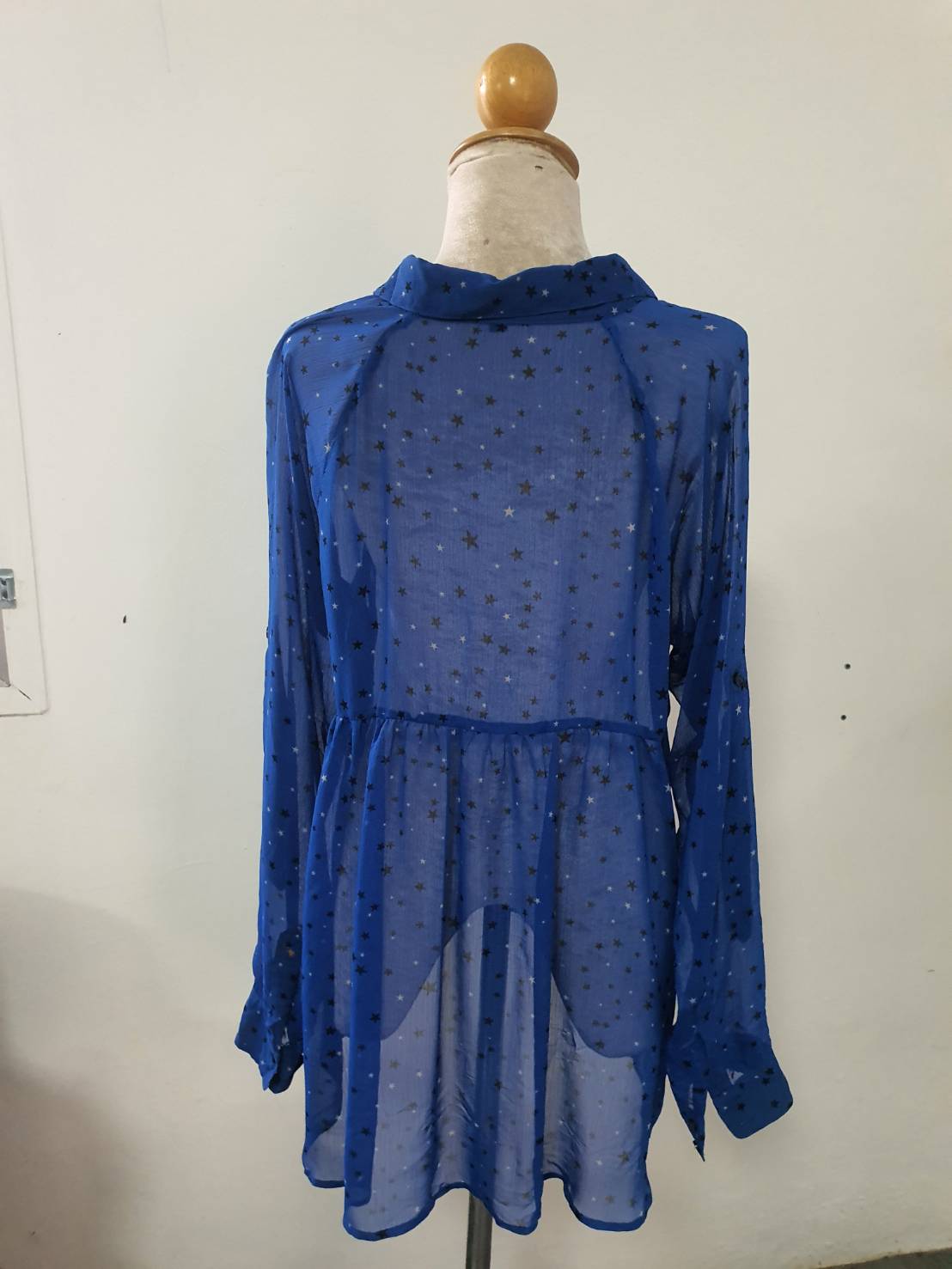 FF05618 เสื้อแฟชั่น ชีฟองลายดาว สีน้ำเงิน แบรนด์ EXPRESS อก 40 นิ้ว