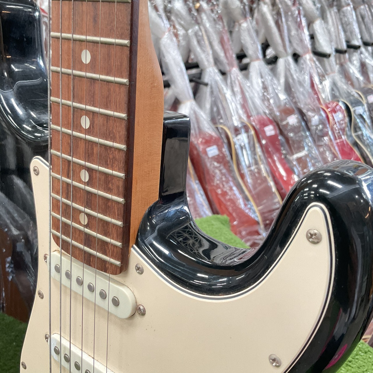 กีต้าร์ไฟฟ้า SELDER