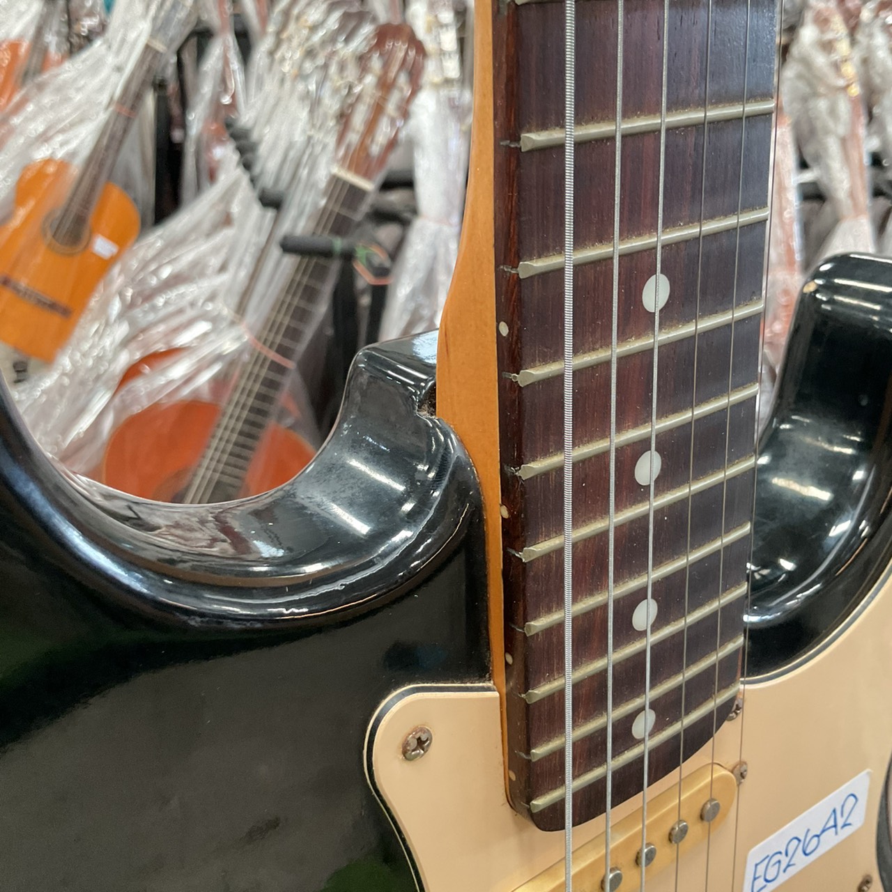 กีต้าร์ไฟฟ้า Maison