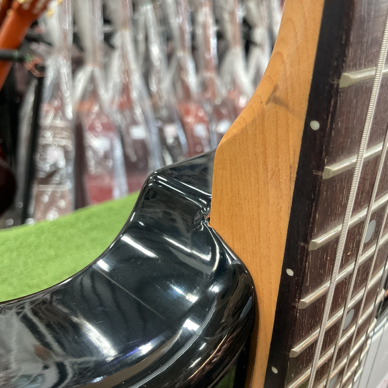 กีต้าร์ไฟฟ้า PhotoGenic