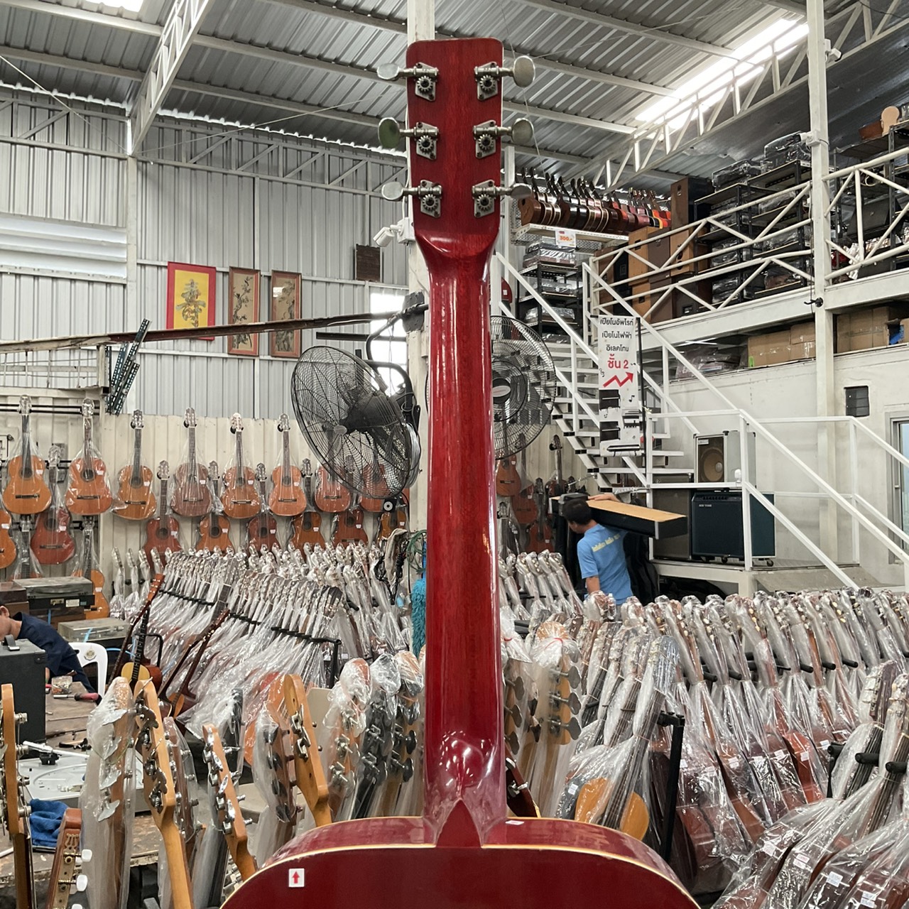 กีต้าร์โปร่ง Morales : MF150