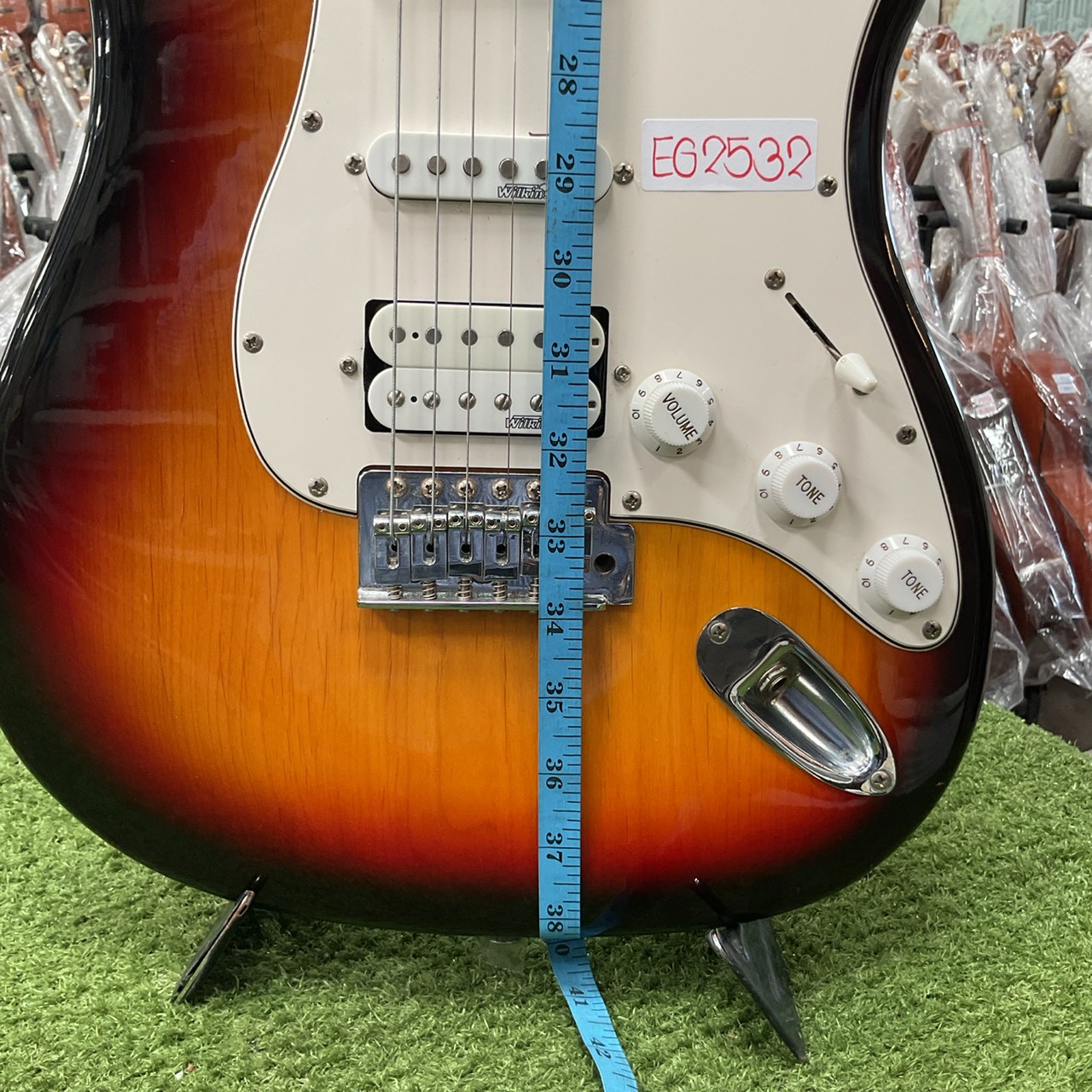 กีต้าร์ไฟฟ้า R D R