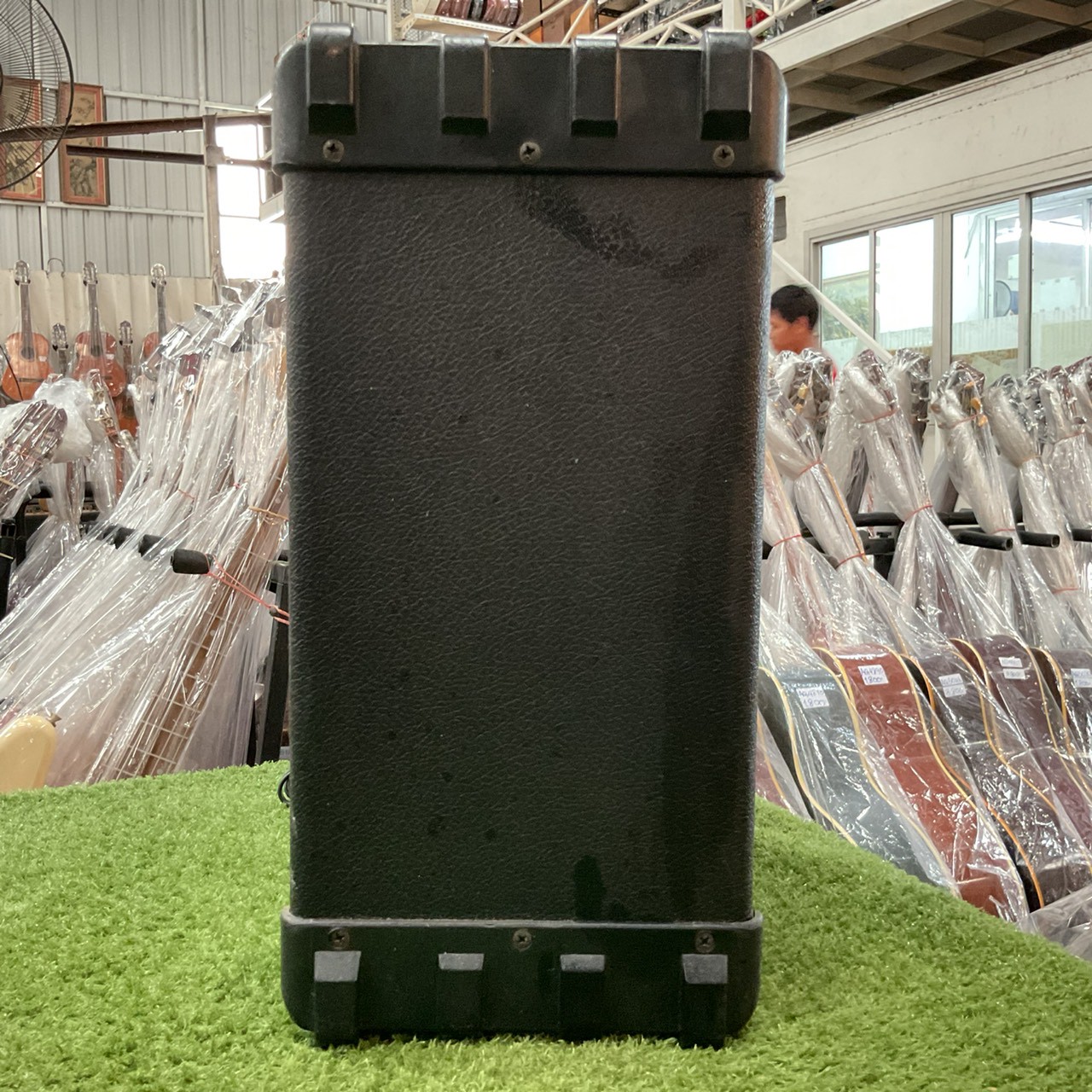 แอมป์เบส GUYATONE : B-30