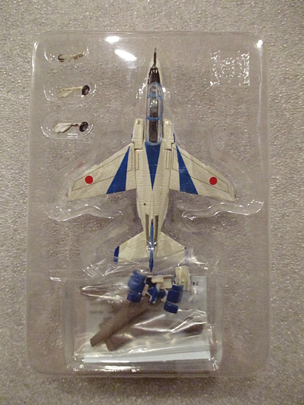 โมเดลเครื่องบินจำลอง ยี่ห้อเอฟทอย ขนาด 1/144 ชุด F-toys Acroteam ชุดเครื่องบินรบ #1A T-4
