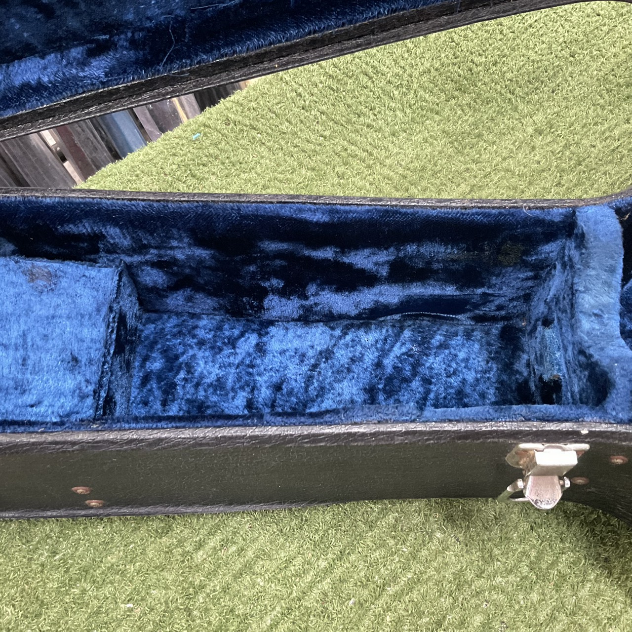 กล่องเคสกีต้าร์โปร่ง