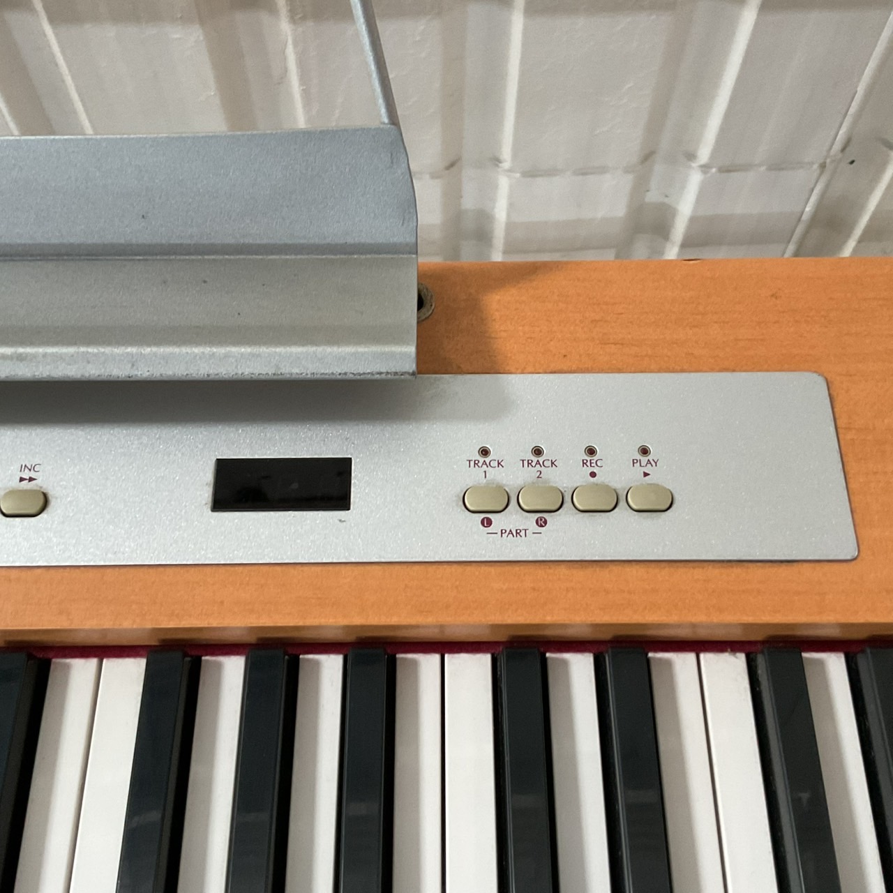 เปียโน ELEPLAN : EP-F300