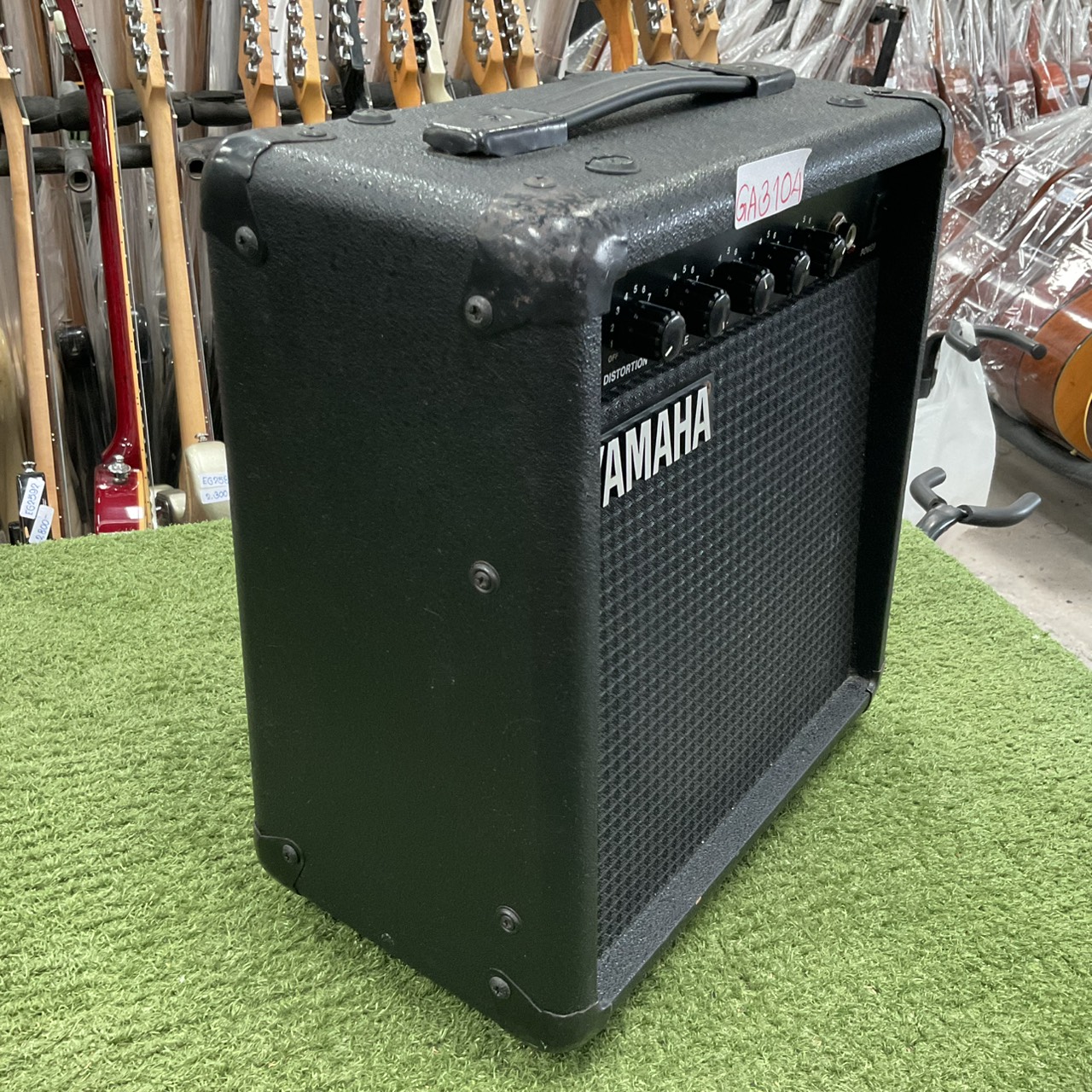 แอมป์กีต้าร์ YAMAHA : HY-10G III