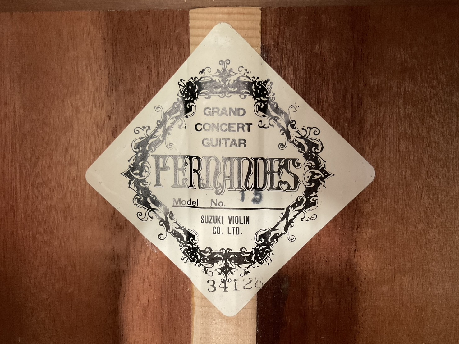 กีต้าร์คลาสสิค FERNANDES : No.15