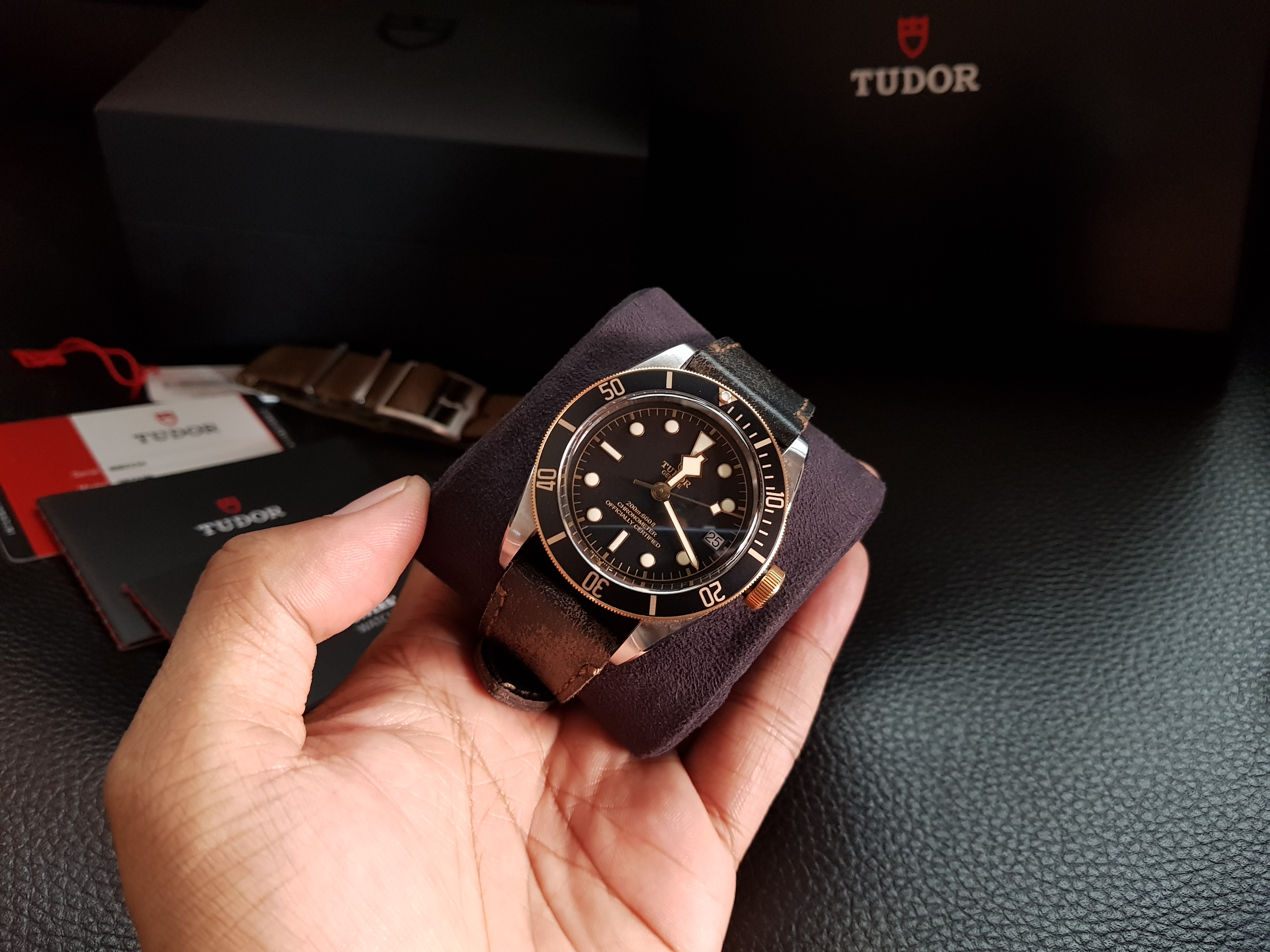 นาฬิกา Tudor Black Bay S&G ทูโทน ครบset ศูนย์ไทย