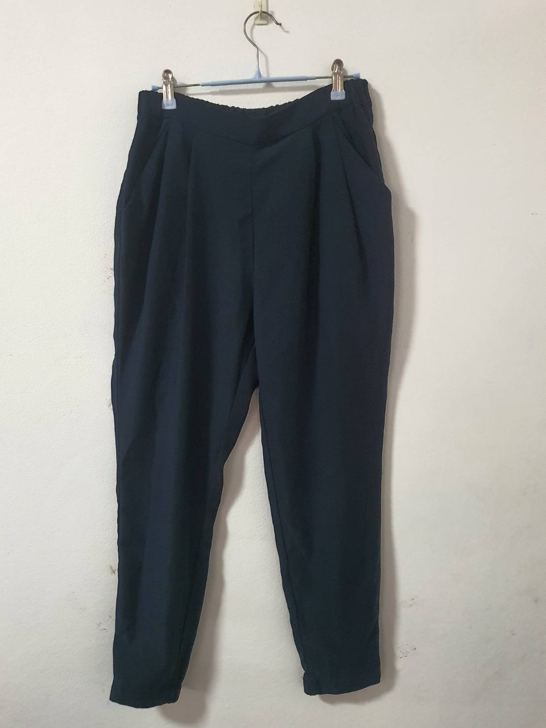 FF06328 กางเกงผ้ามือสอง สีน้ำเงินเข้ม แบรนด์ GU เอว 30-34 นิ้ว