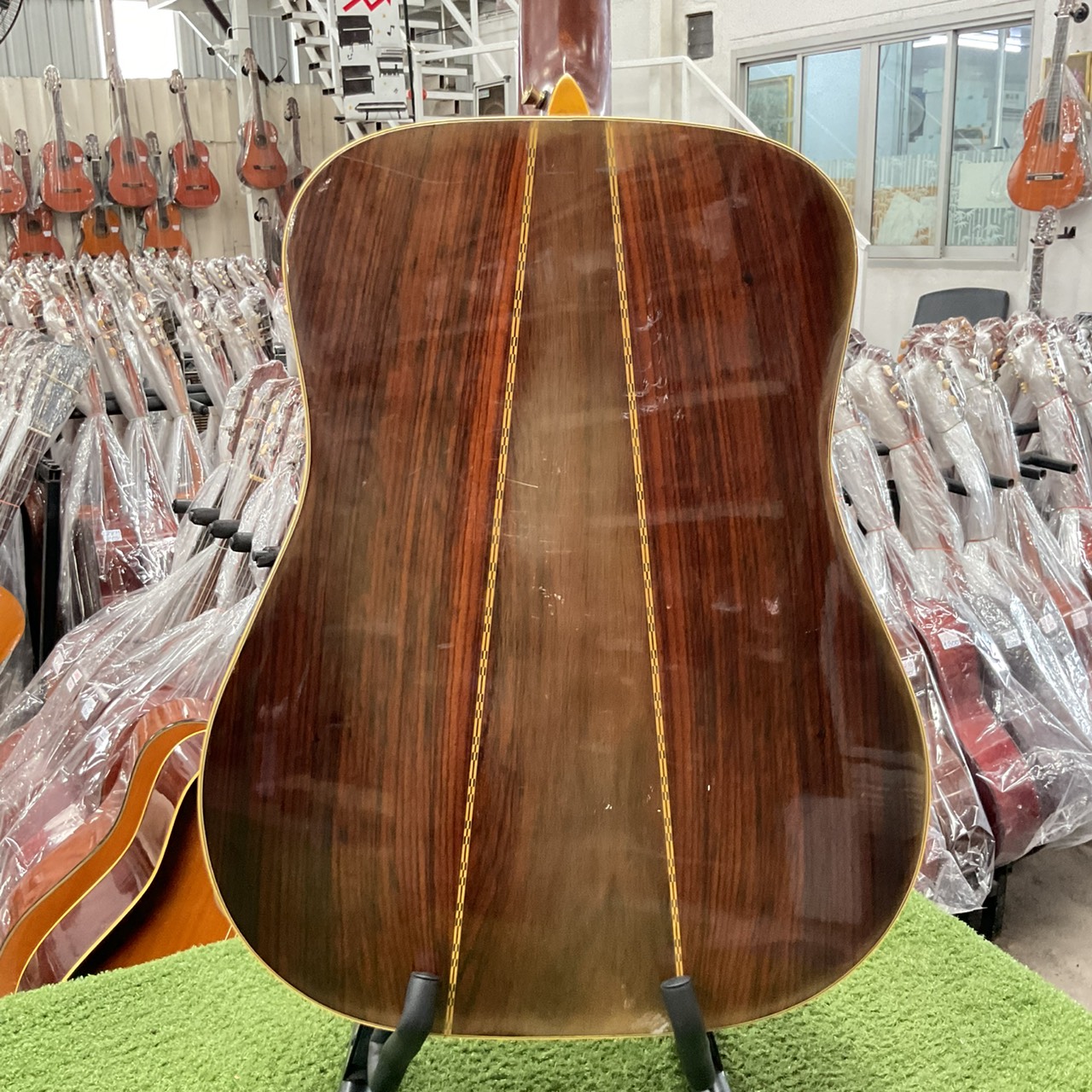 กีต้าร์โปร่ง MORRIS : SPECIAL