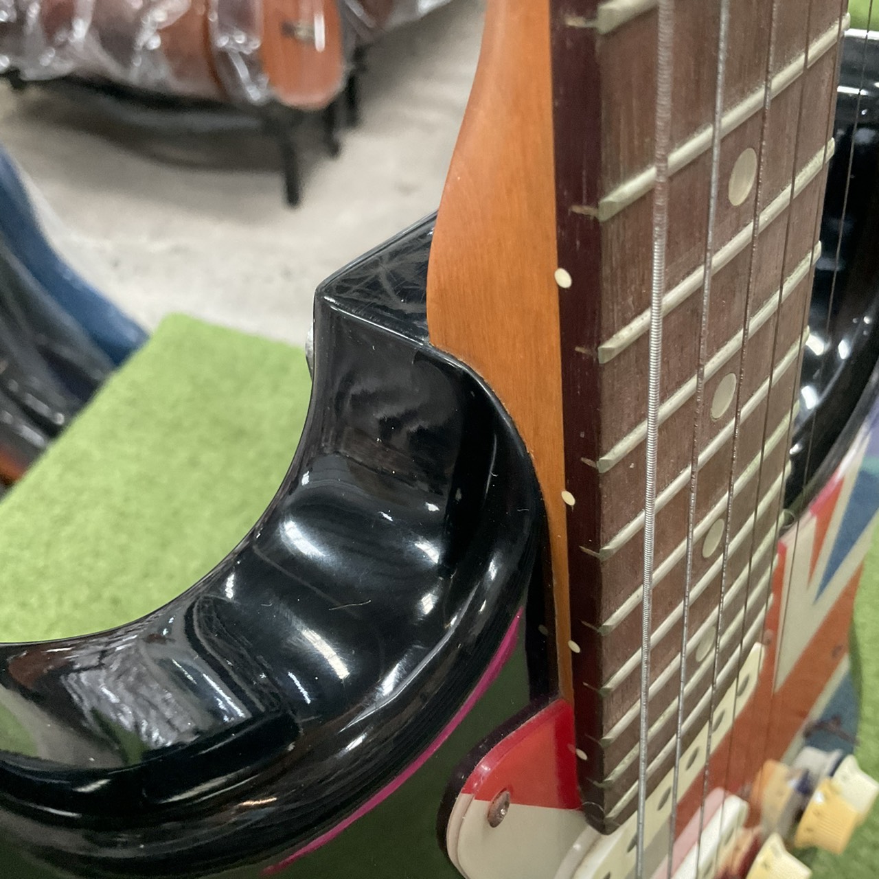 กีต้าร์ไฟฟ้า Photogenic : TRADITIONAL