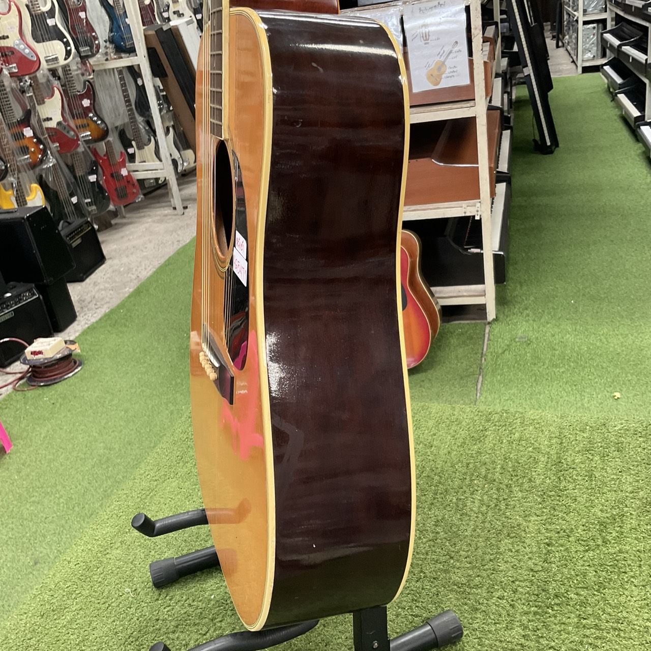 กีต้าร์โปร่ง Morris : W-20