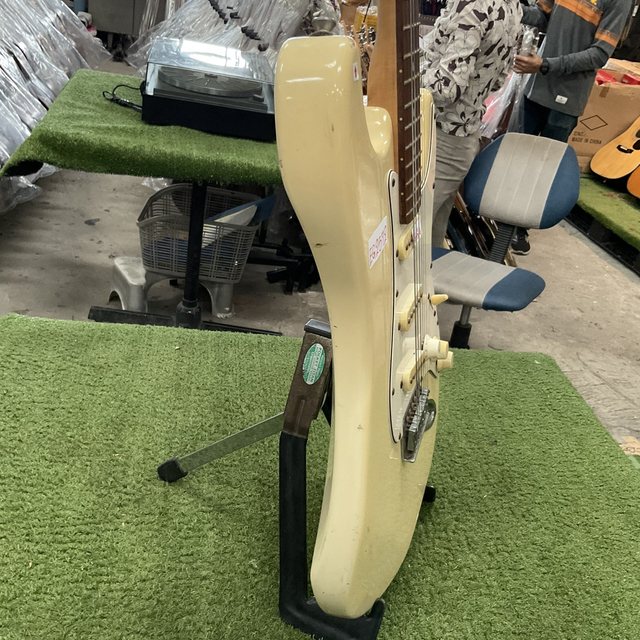 กีต้าร์ไฟฟ้า SELDER