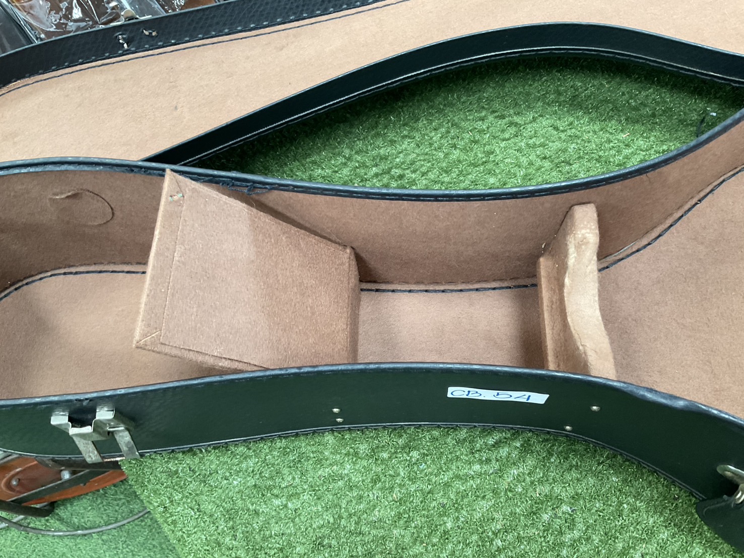 กล่องเคสกีต้าร์คลาสสิค