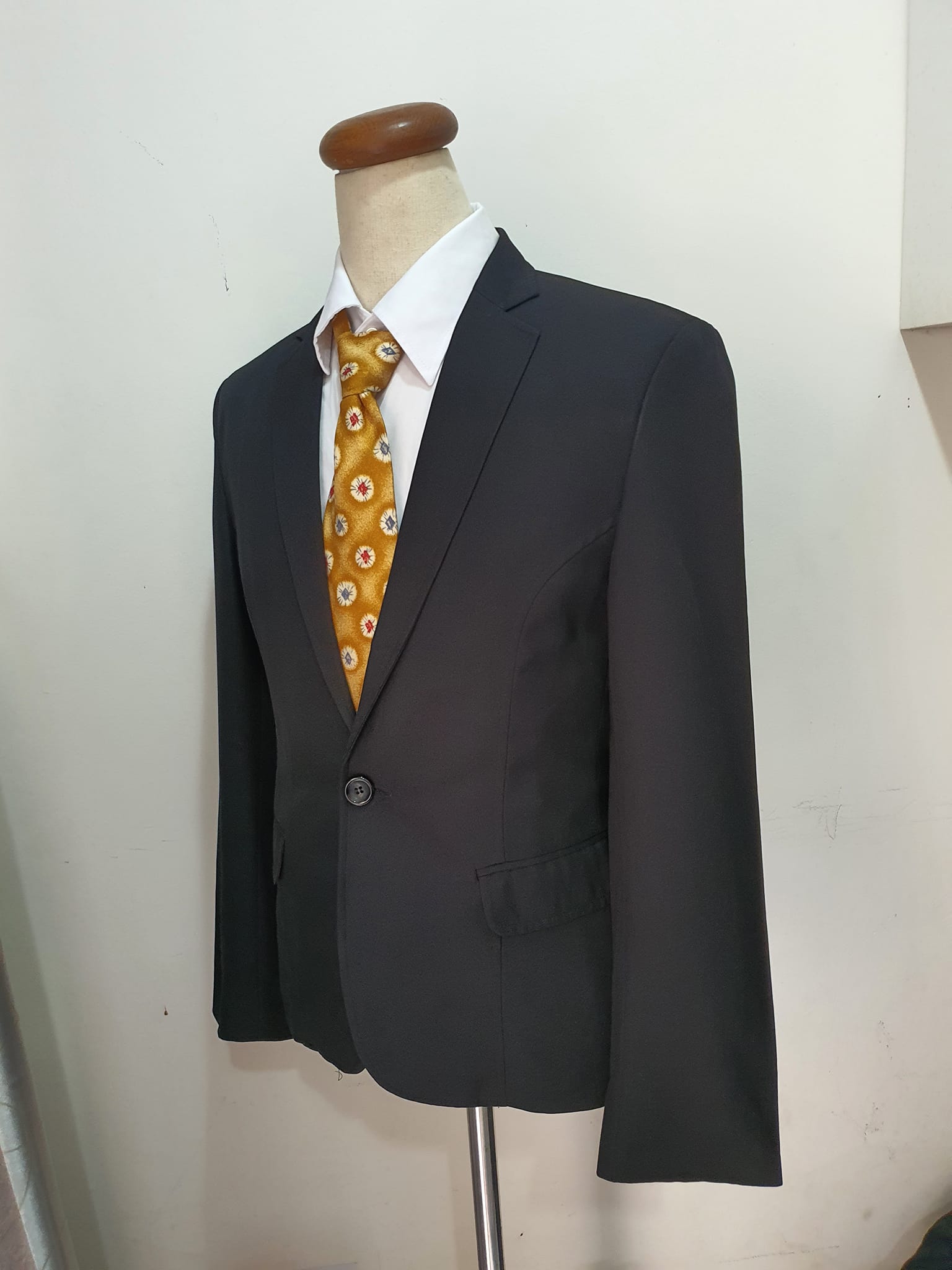 Suit0026 เสื้อสูททรงแฟชั่น มือสอง สีดำ ellevu homme อก 36 นิ้ว
