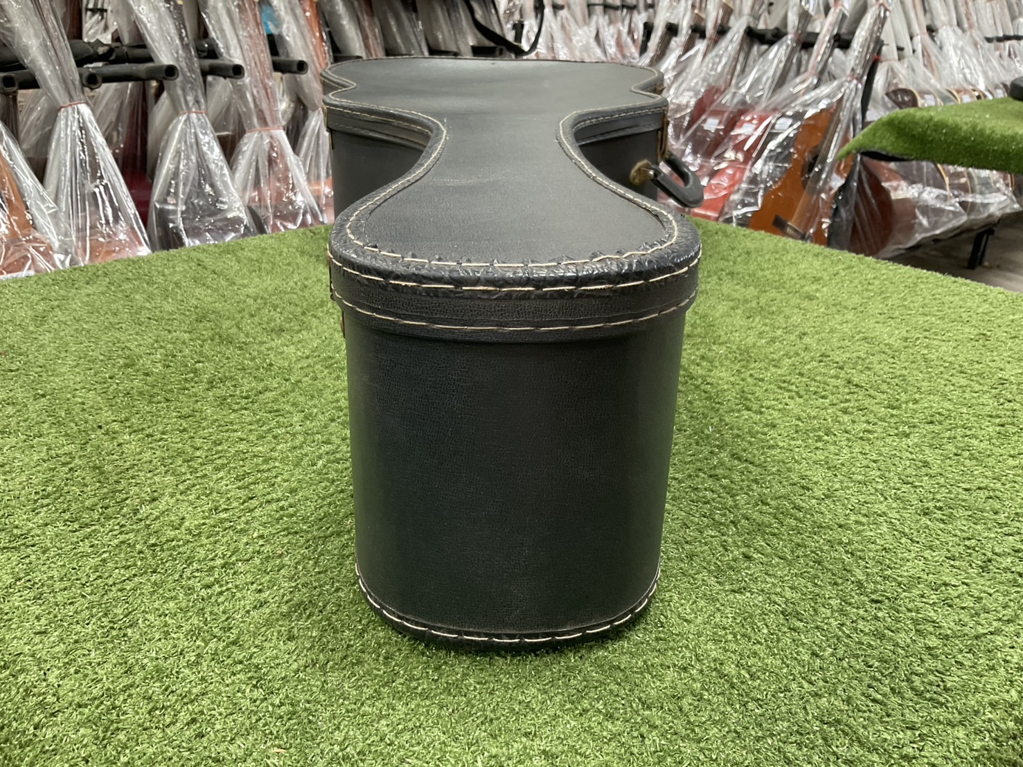 กล่องเคสกีต้าร์โปร่ง