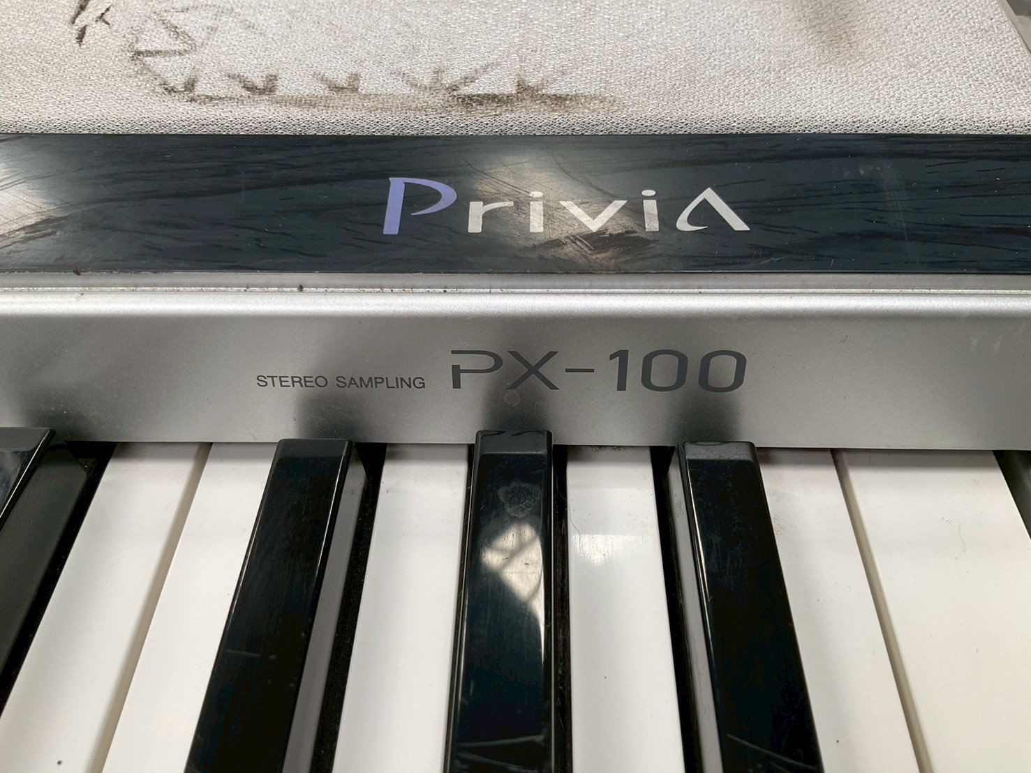 เปียโน CASIO : PX-100AW สินค้าไม่พร้อมใช้งาน (ต้องซ่อม)