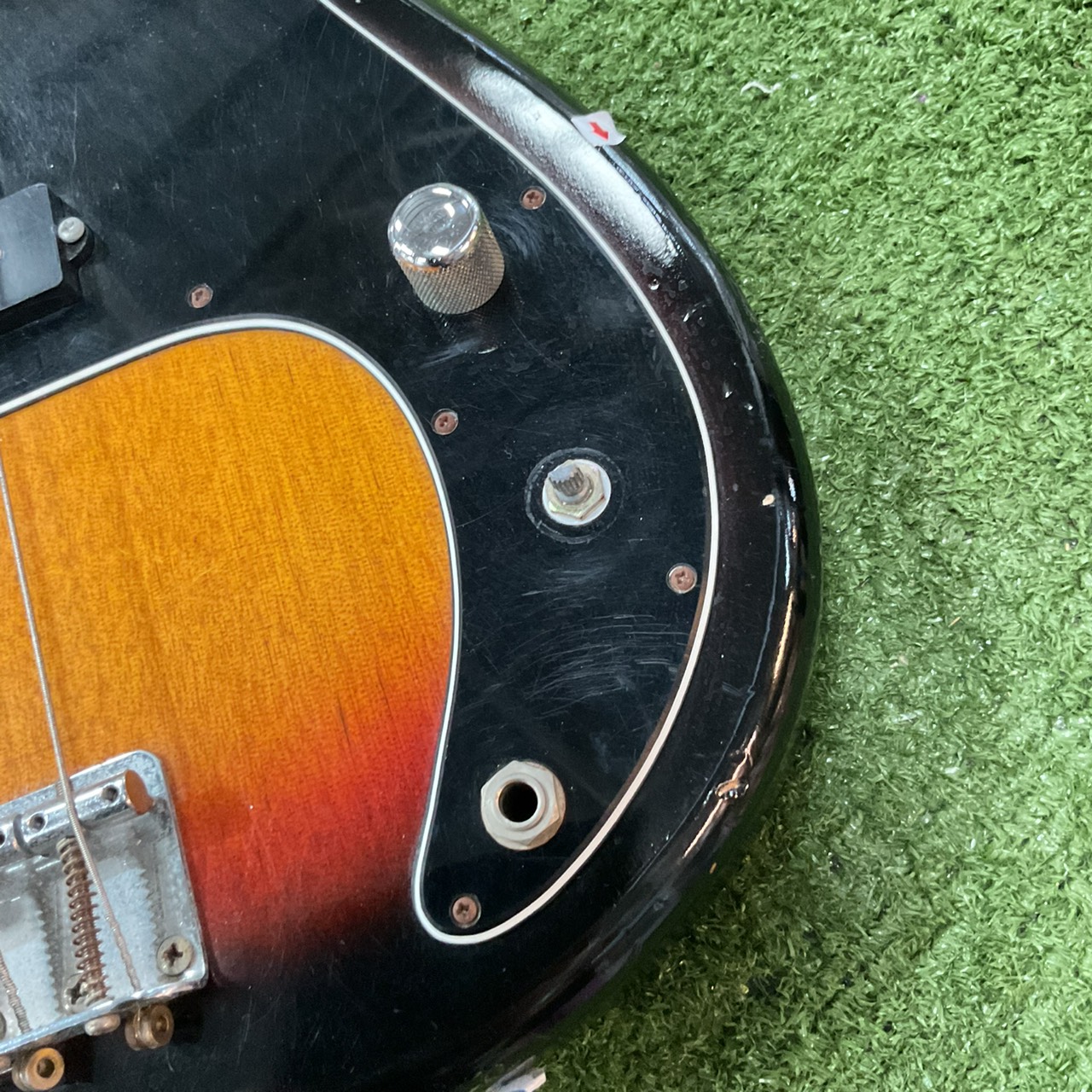 กีต้าร์เบส HOLLY : SPLENDOR