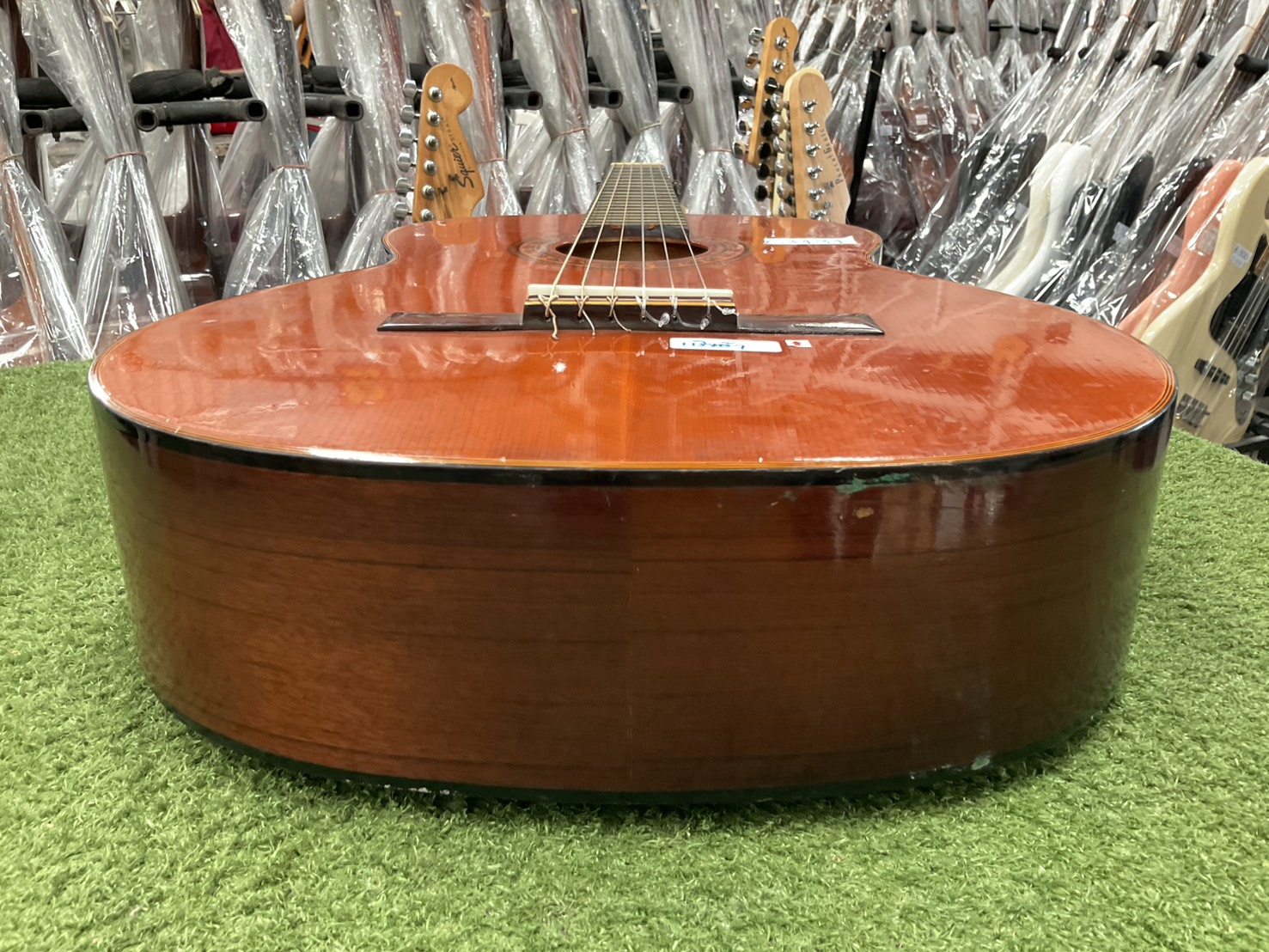 กีต้าร์คลาสสิค CLARK GUITAR : NO.10