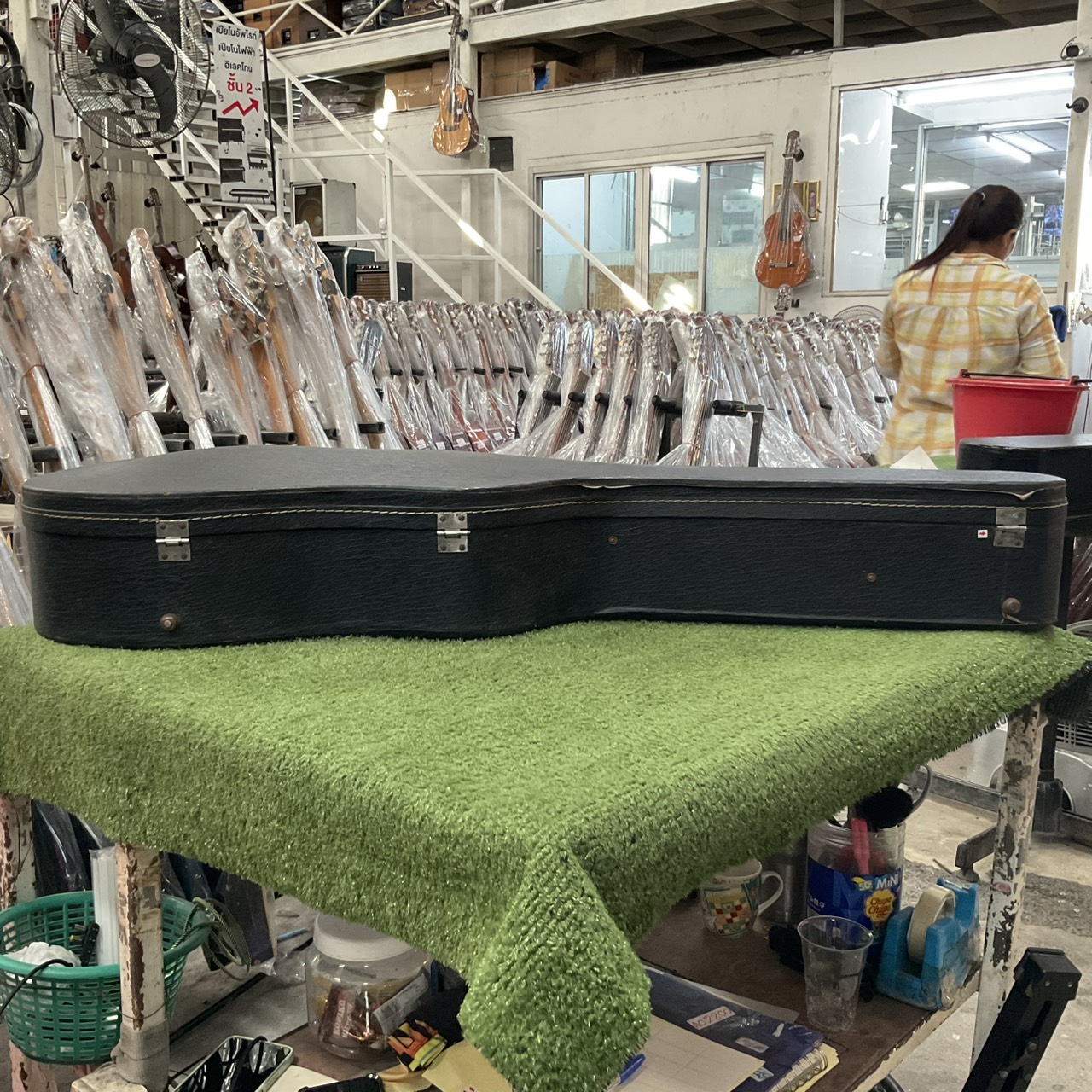 กล่องเคสกีต้าร์โปร่ง