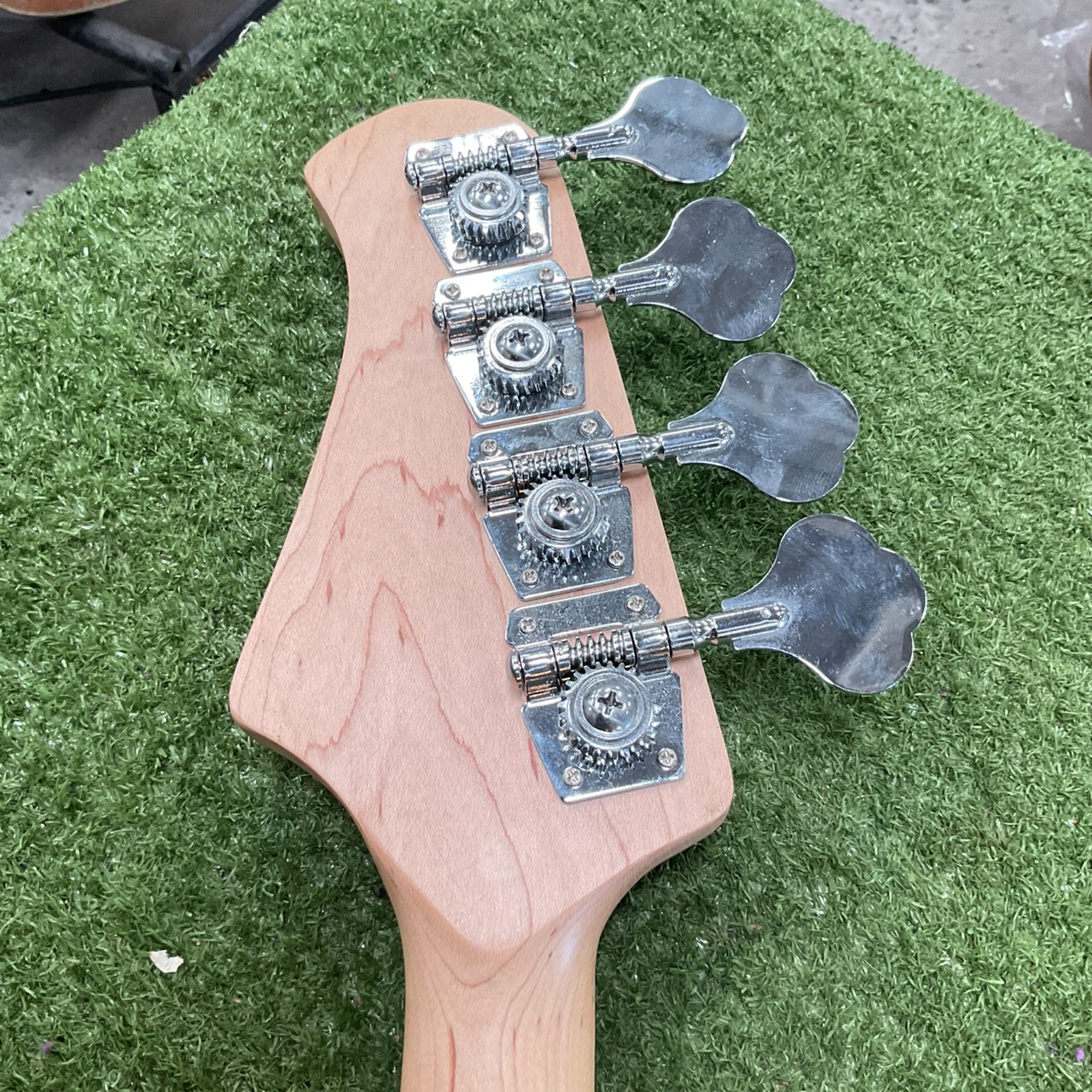 กีต้าร์เบส PHOTOGENIC