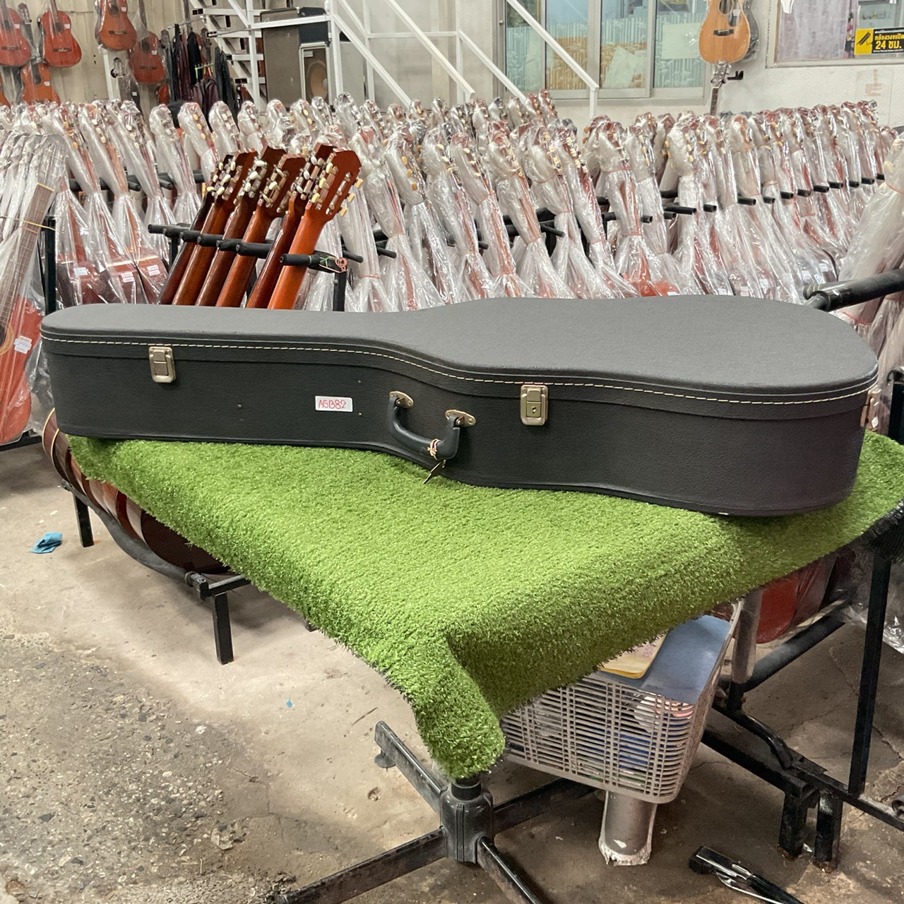 กล่องเคสกีต้าร์โปร่ง