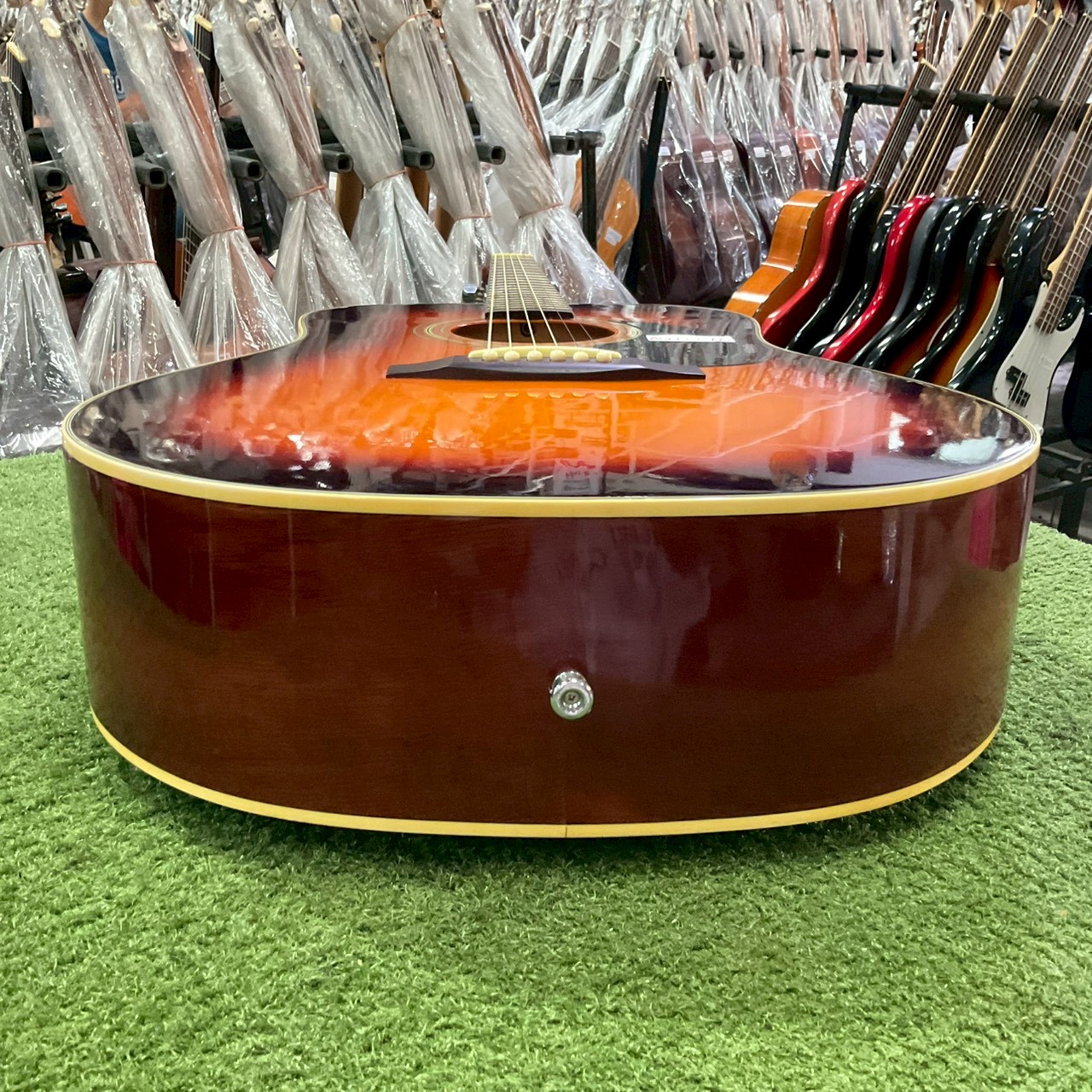 กีต้าร์โปร่ง History : HFGITS