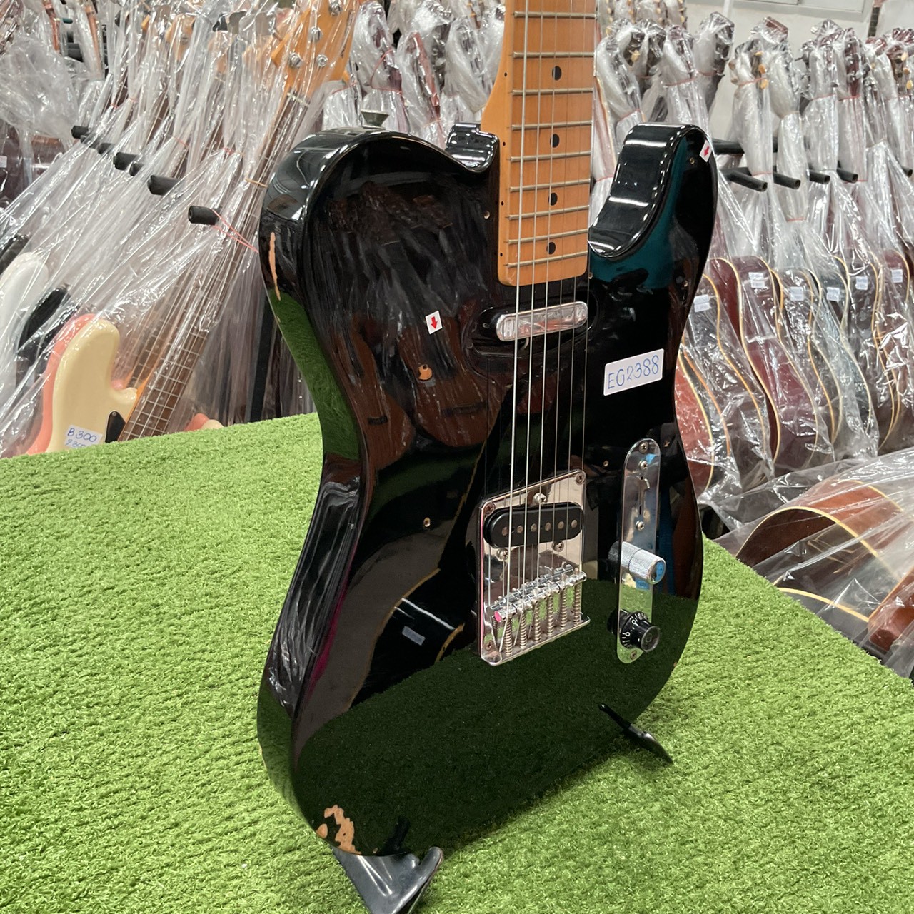 กีต้าร์ไฟฟ้า SQUIER