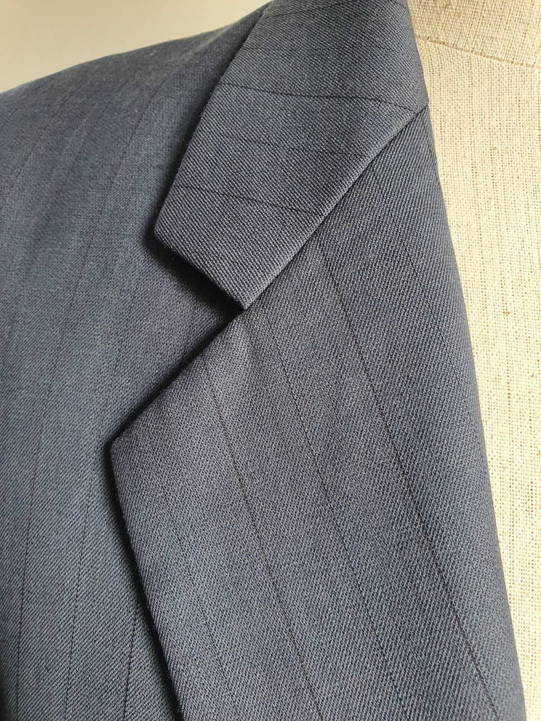 SUIT-B0001 เสื้อสูท มือสอง แบรนด์ สีเทาอมฟ้าคราม อก 40 นิ้ว