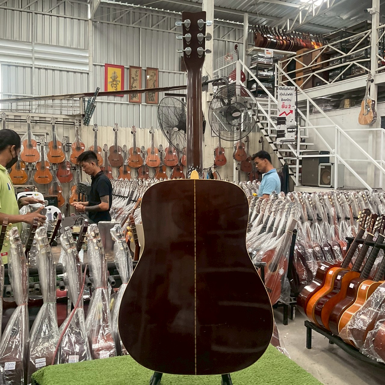 กีต้าร์โปร่ง YAMAHA : FG-201B