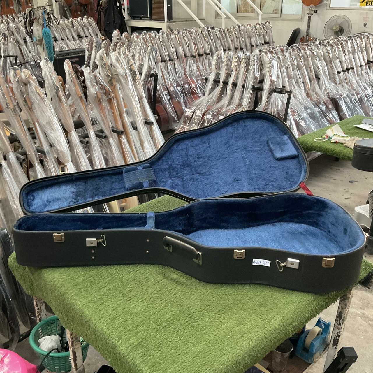 กล่องเคสกีต้าร์โปร่ง