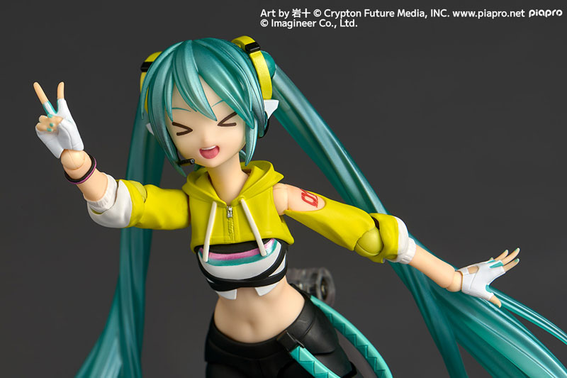 Revoltech Amazing Yamaguchi Hatsune Miku Fit Boxing Ver.(Pre-order)