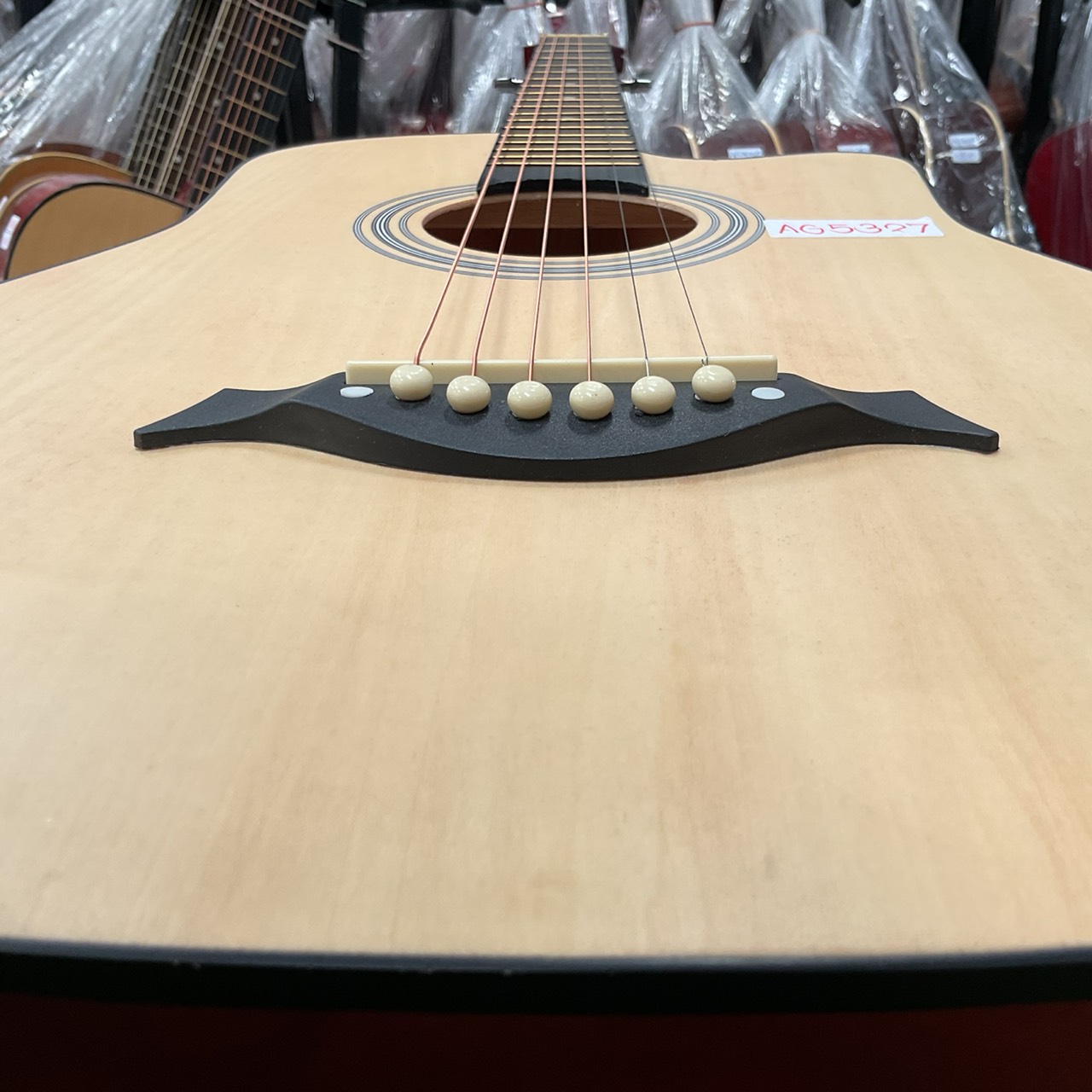 กีต้าร์โปร่ง FenLin