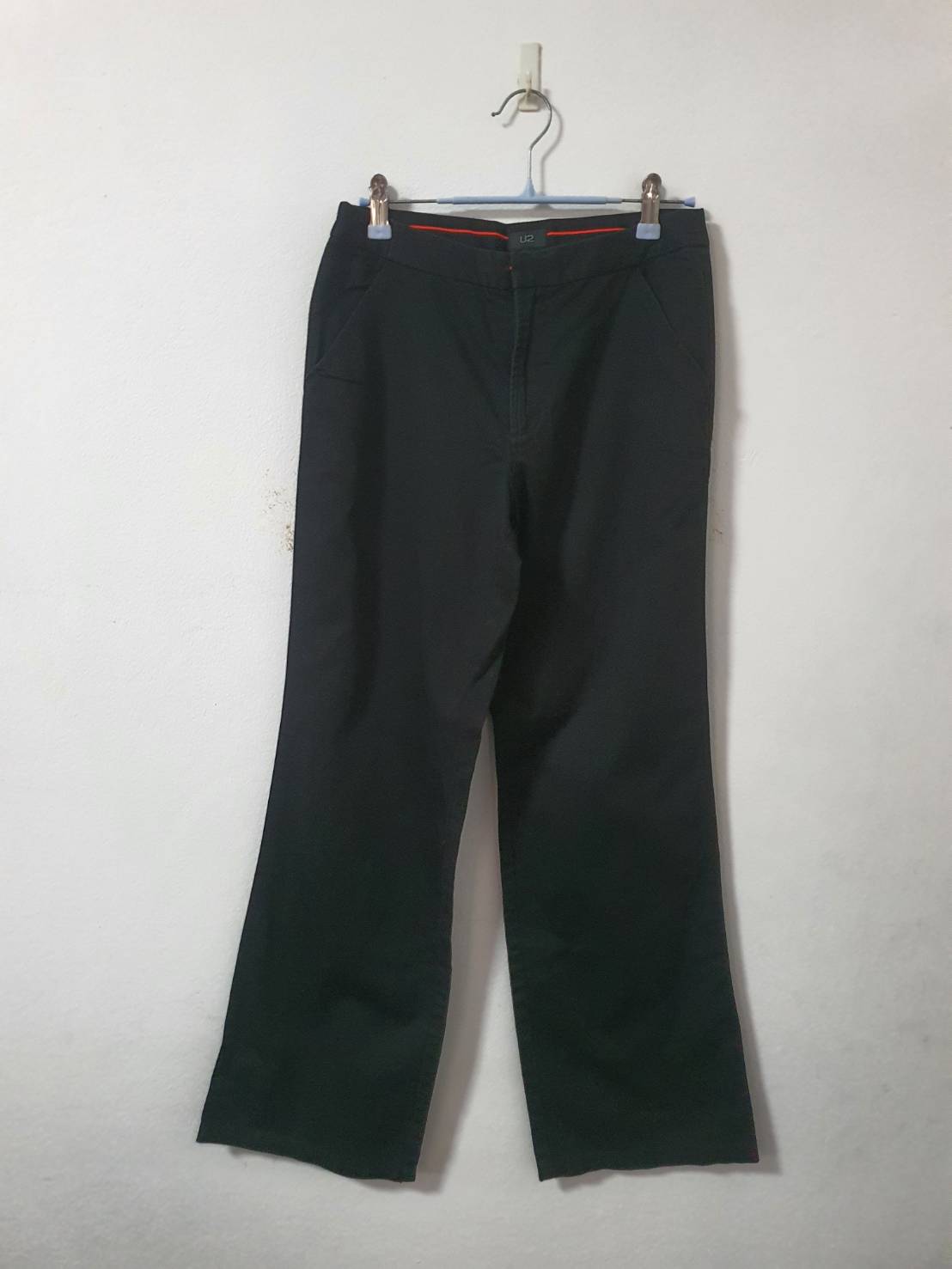 FF06324 กางเกงผ้ามือสอง สีดำ แบรนด์ U2 เอว 26 นิ้ว