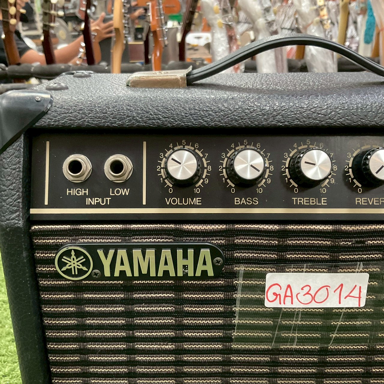 แอมป์กีต้าร์ YAMAHA : G-10L