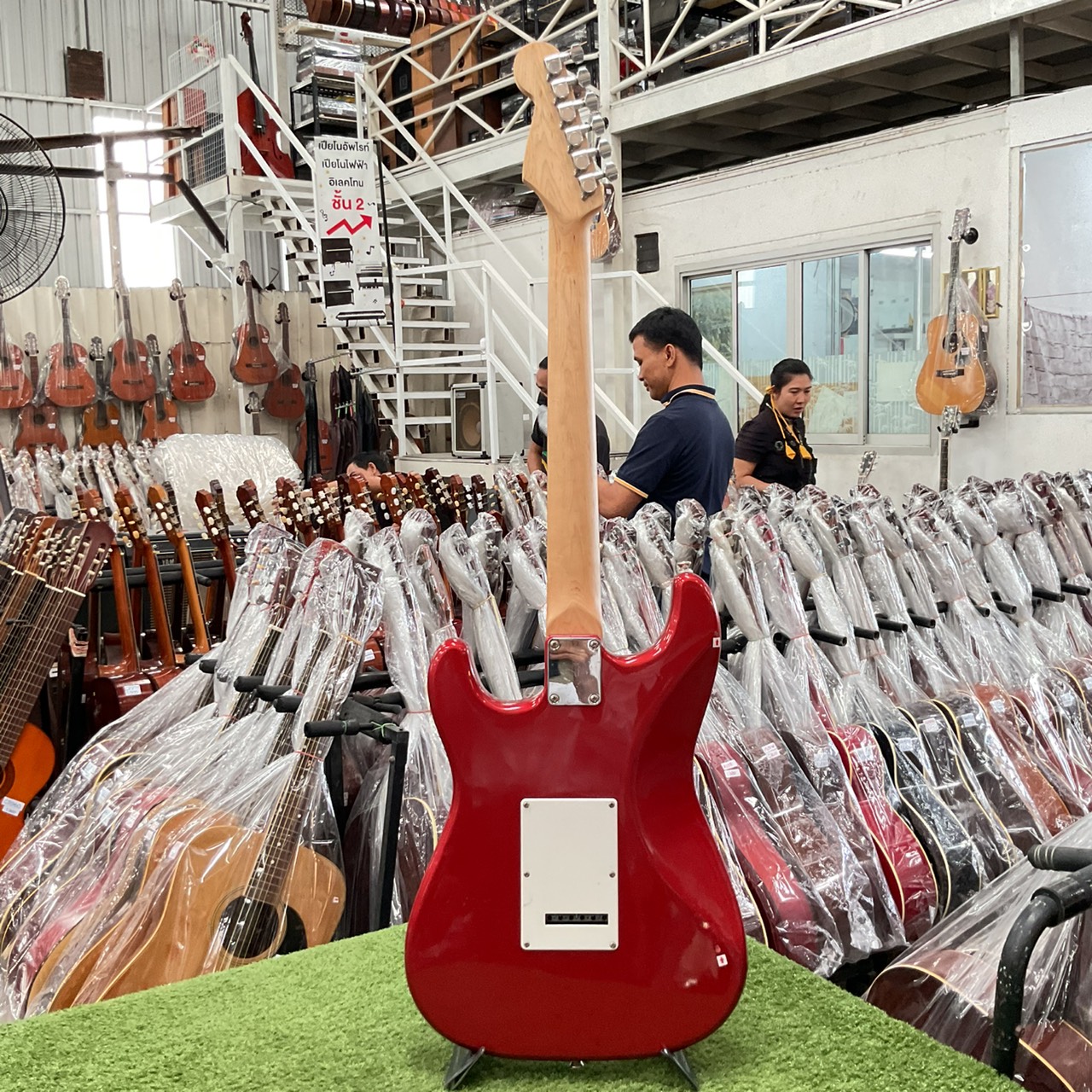 กีต้าร์ไฟฟ้า BUSKER'S