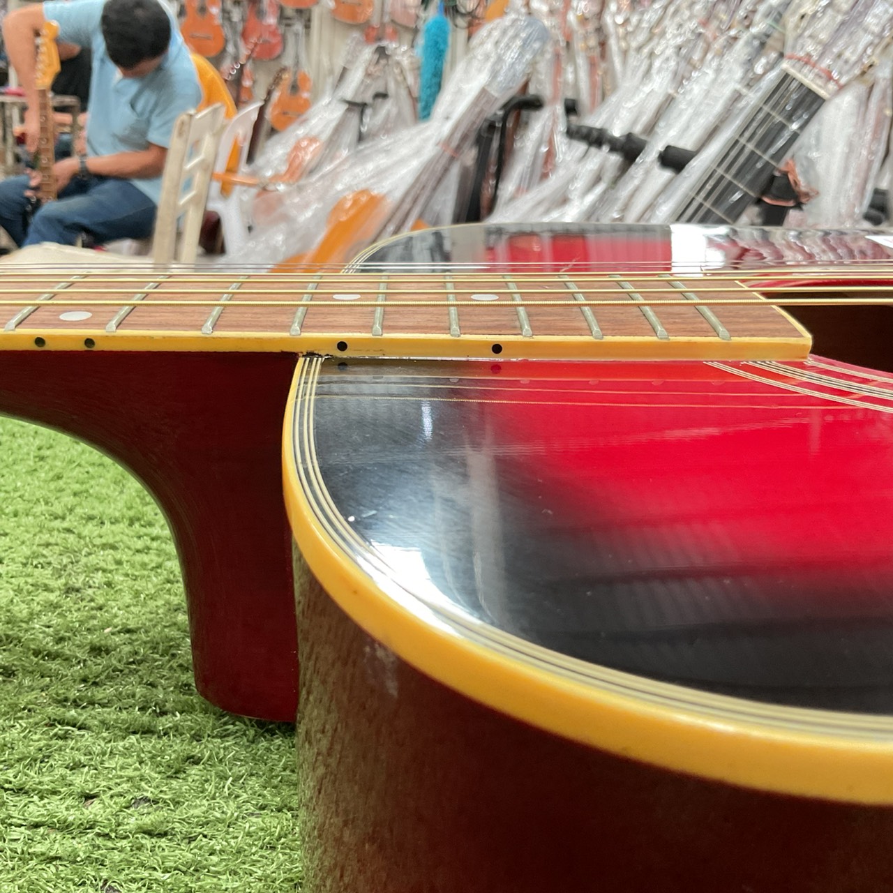 กีต้าร์โปร่ง Mavis : MW-200