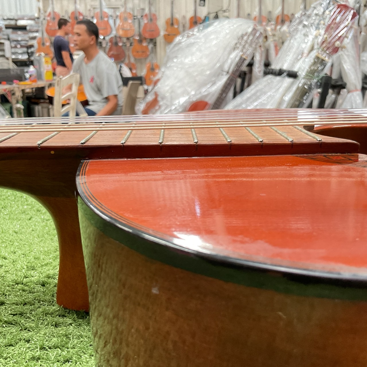 กีต้าร์คลาสสิค Abe Gut : 65F