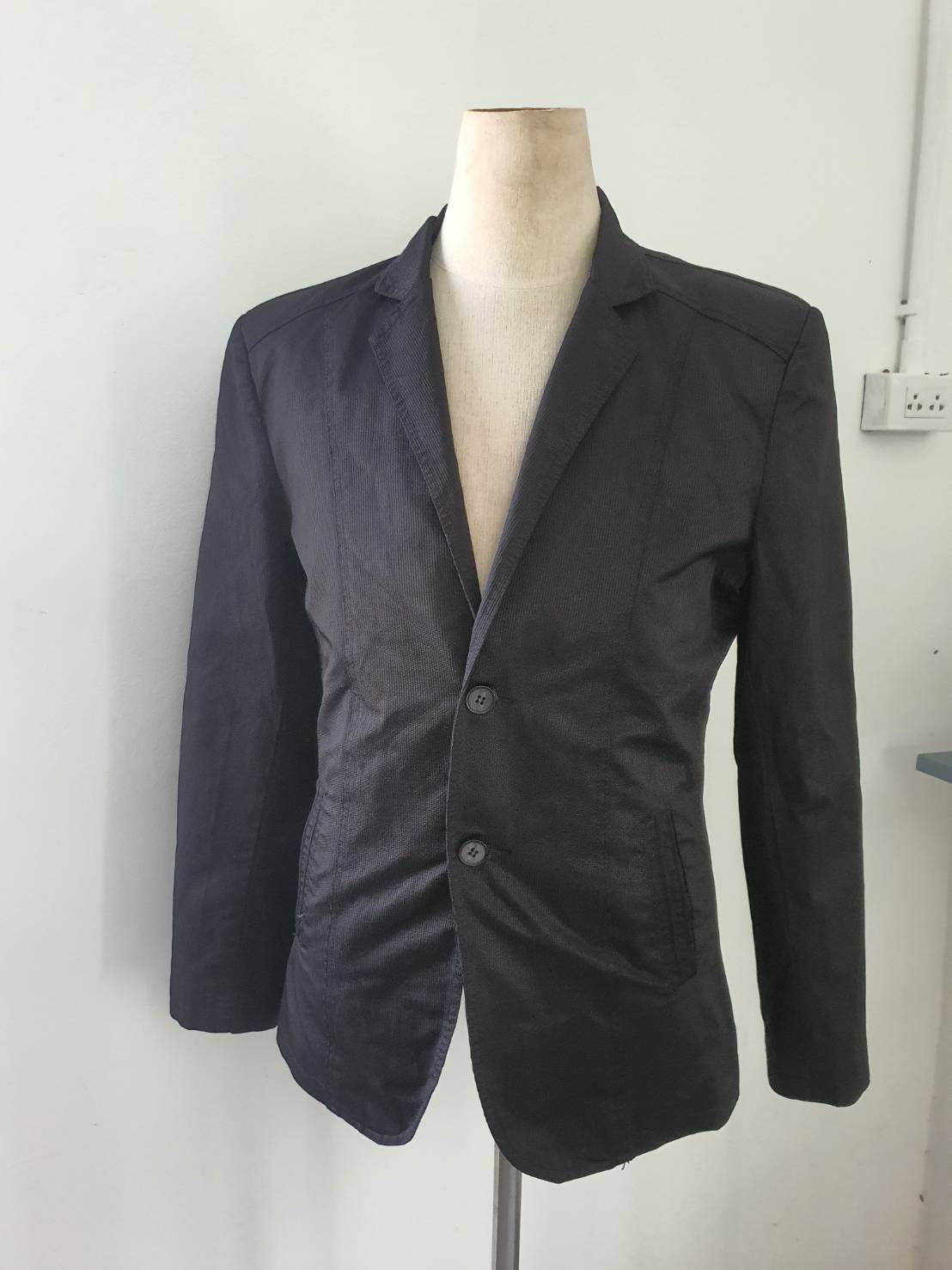 SUIT C0028 เสื้อคลุม สีดำ มือสอง แบรนด์ BASS & BALL อก 36 นิ้ว