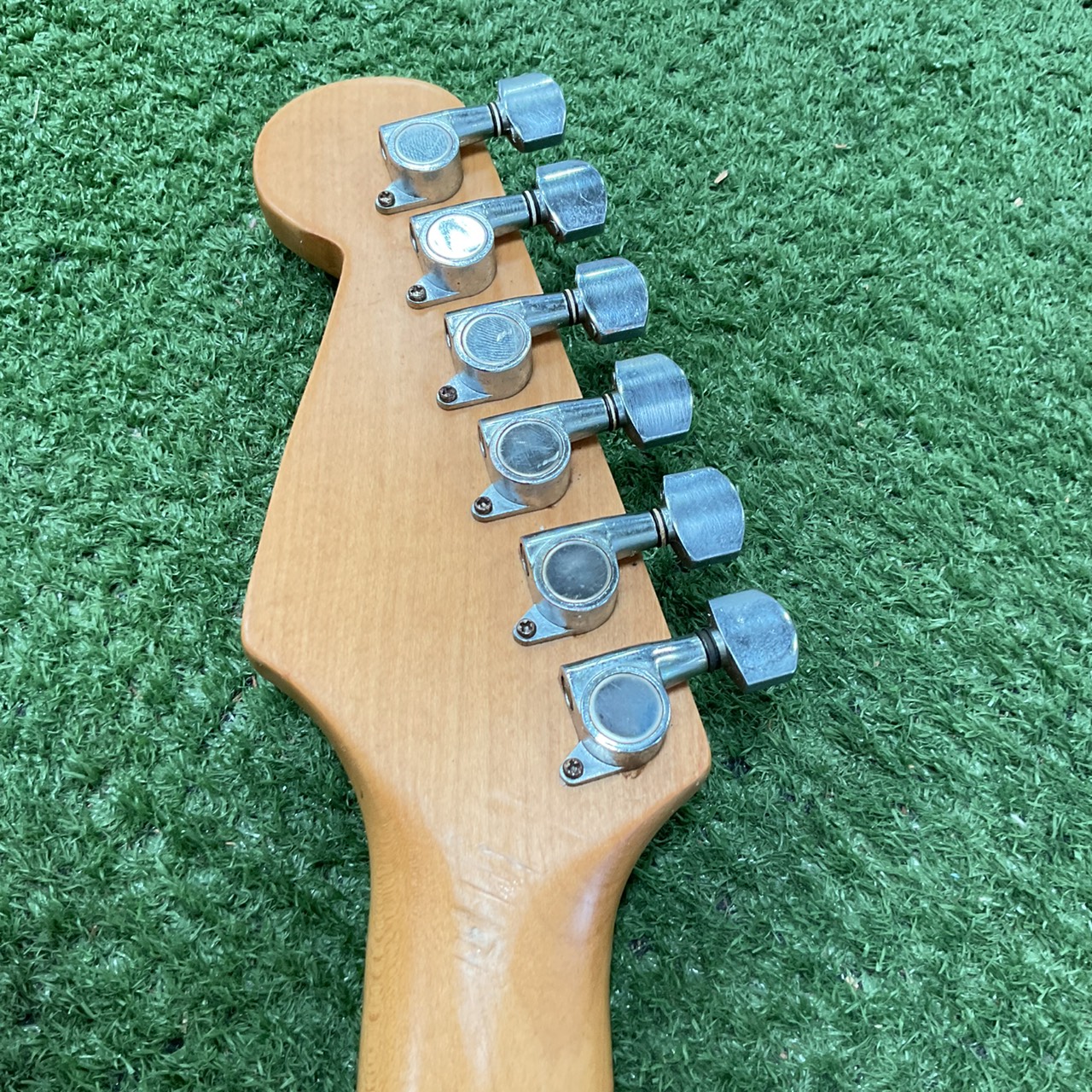 กีต้าร์ไฟฟ้า Maison