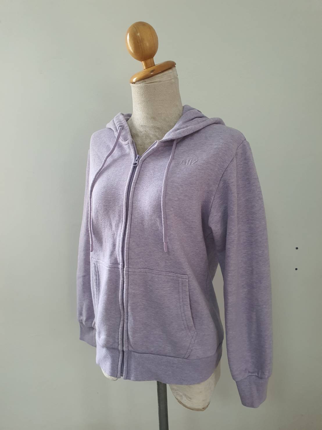 FF06032 เสื้อคลุม มีฮูด สีม่วง มือสอง AIIZ อก 40-42 นิ้ว