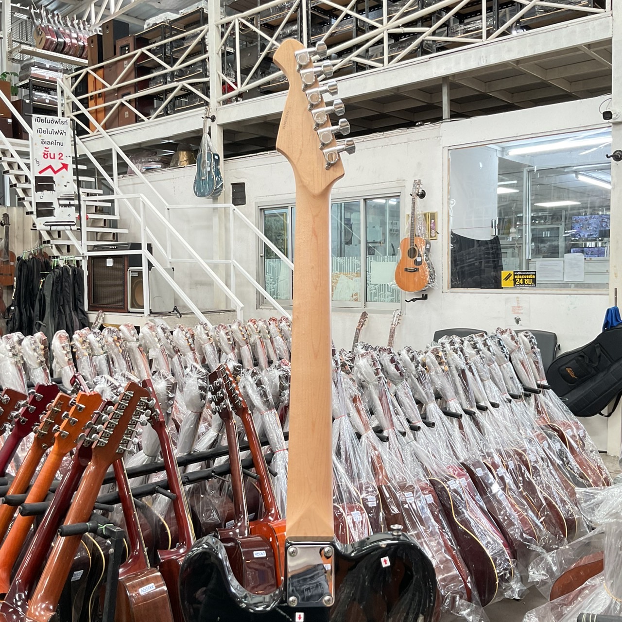 กีต้าร์ไฟฟ้า Legend