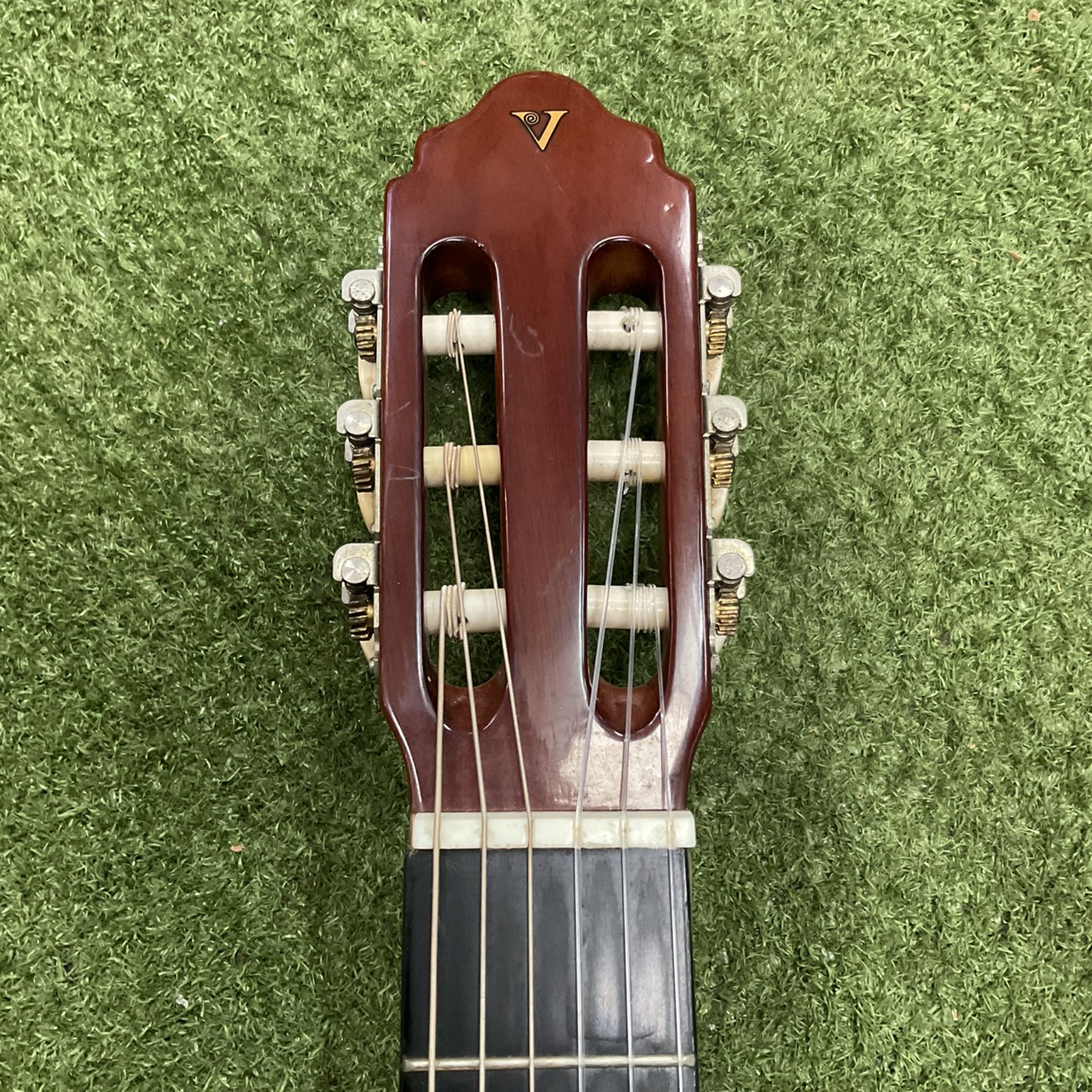 กีต้าร์คลาสสิค Valencia : CG-170